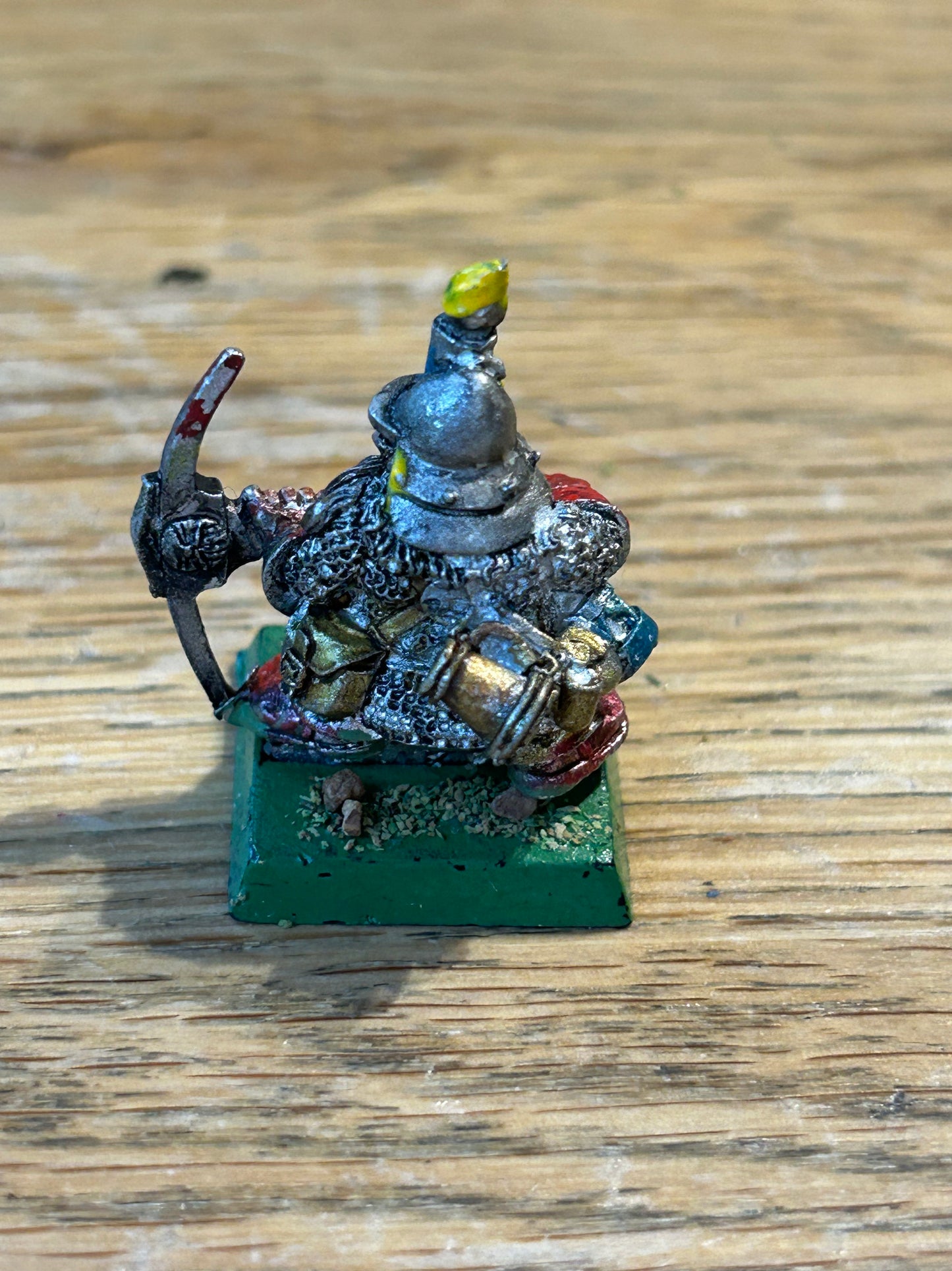 Warhammer fantasy dwarf miner