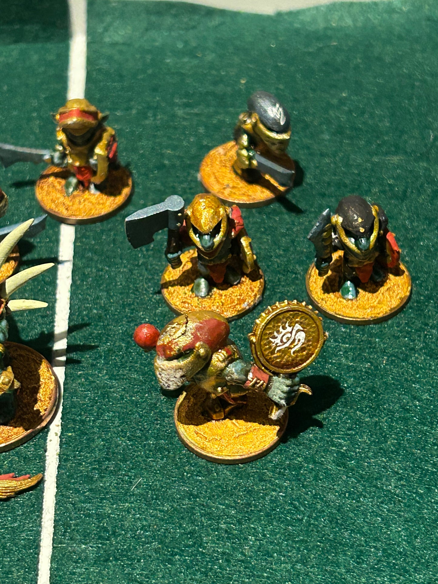 Dungeons and dragons pathfinder WizKids goblin warband (12 goblins including command)