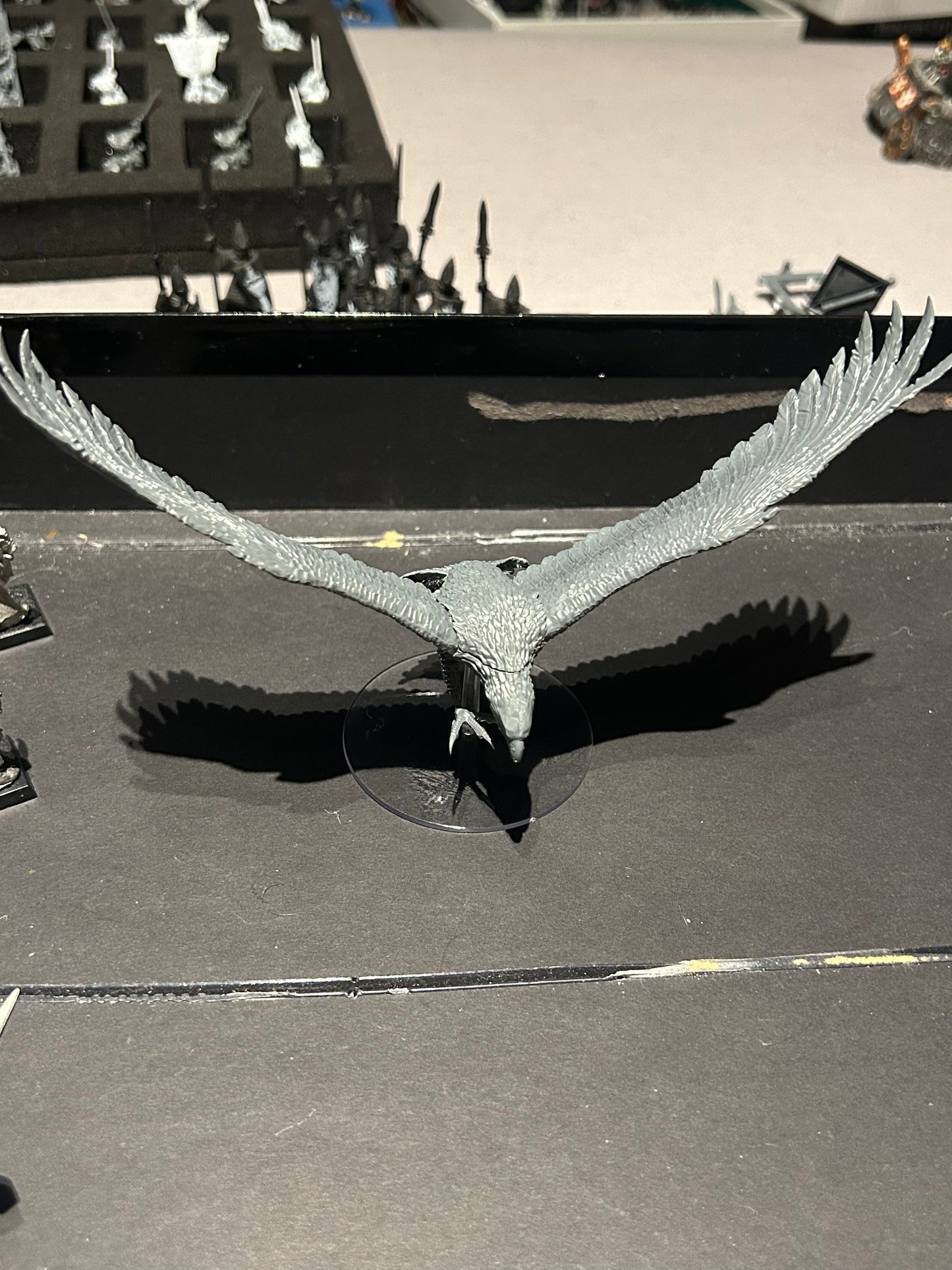 Warhammer fantasy wood elf or high elf giant eagle (missing a foot)