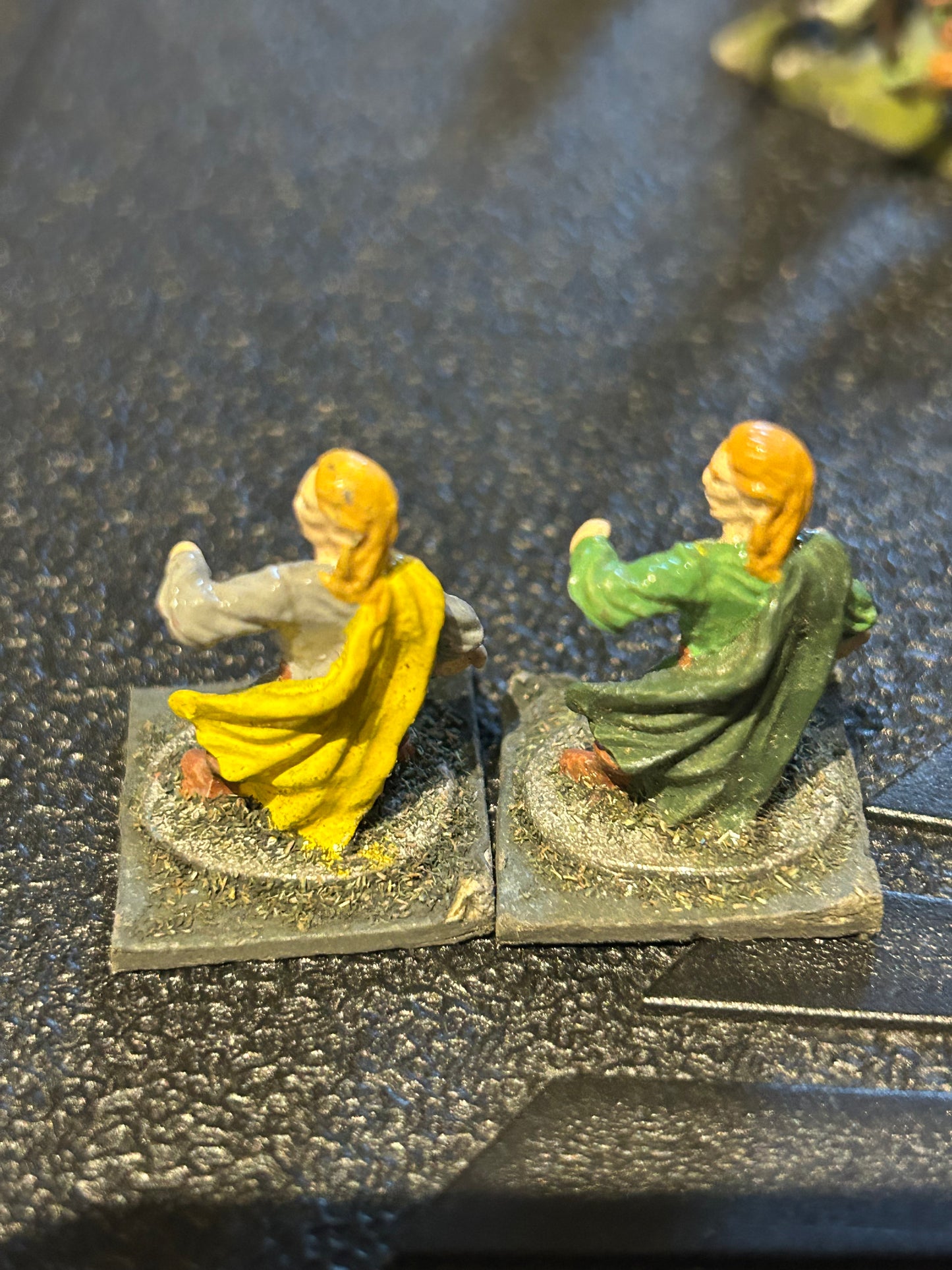Prince August 654 wood elves captain with sword x2