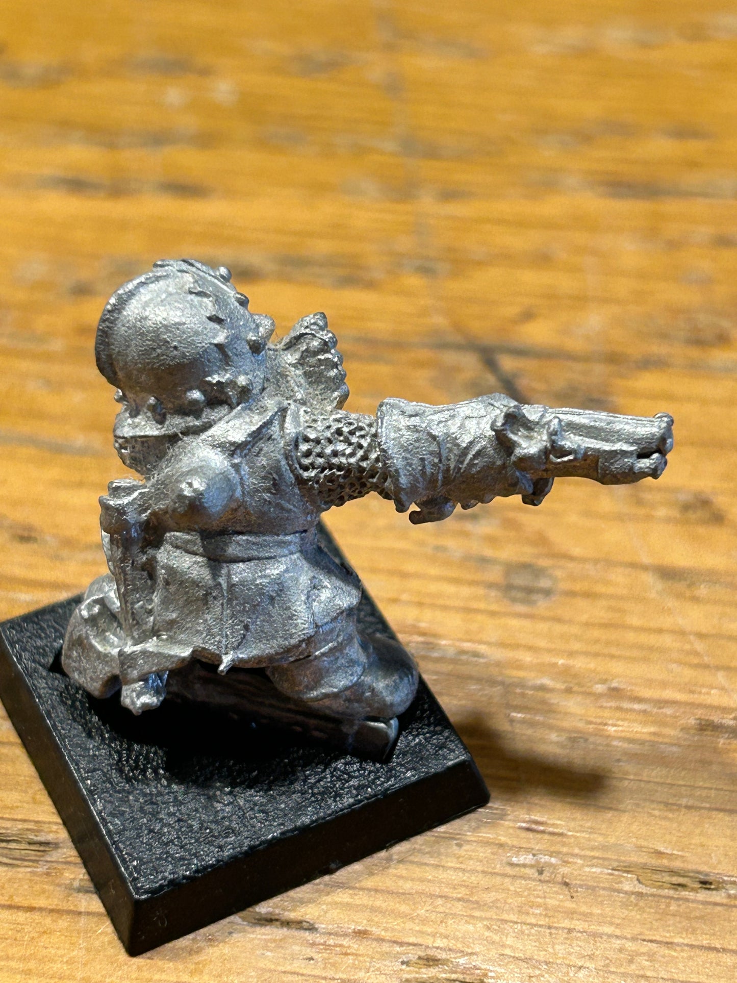 Vintage Warhammer D4 Dwarf Adventurer 'Ogg' Dwarfs Metal