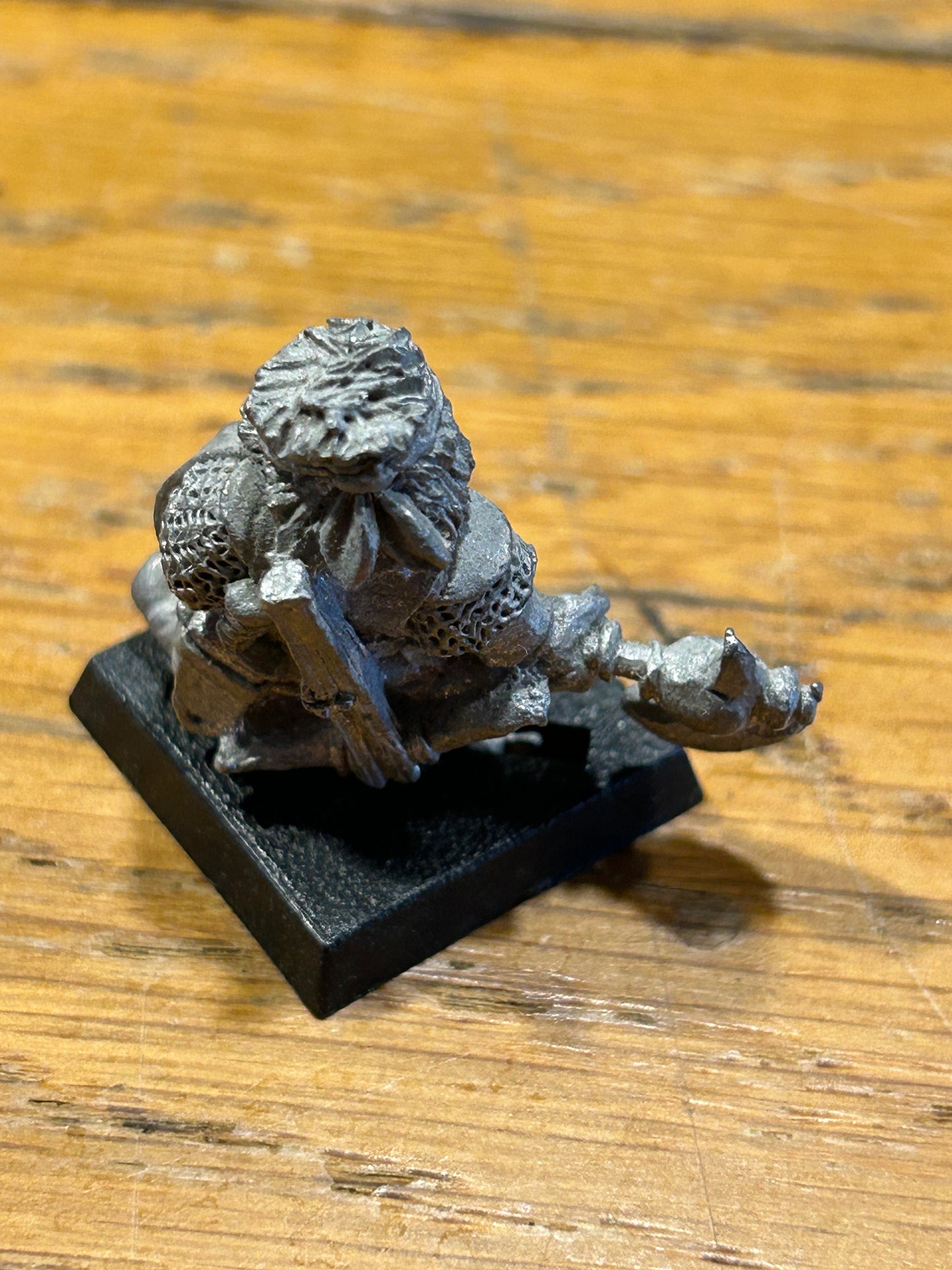 Warhammer Citadel D4 Dwarf Adventurer Yak wounded dwarf with axe - Metal
Warhammer fantasy