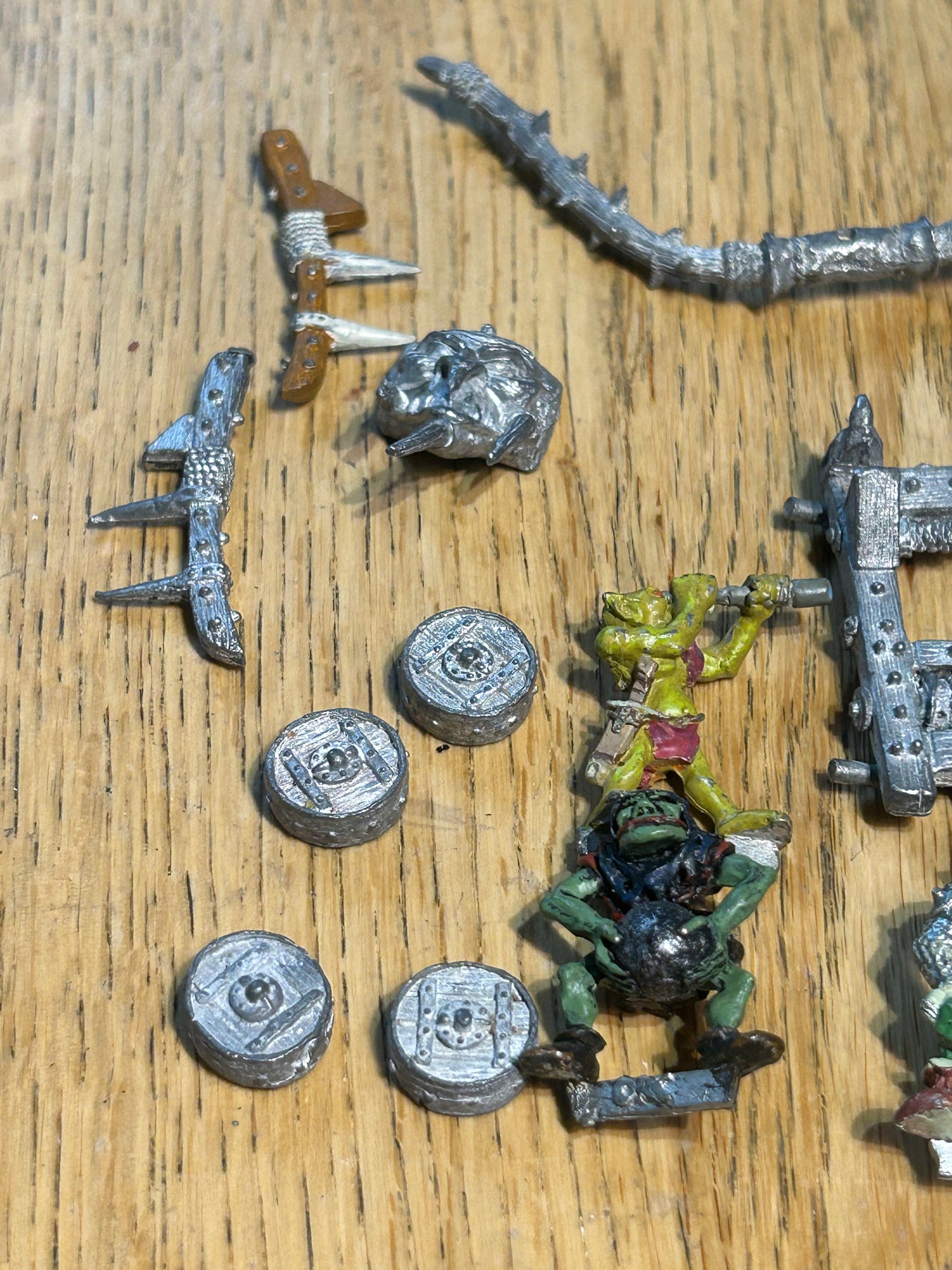 WARHAMMER FANTASY ORCS & GOBLINS GOBLINS WAR MACHINE CATAPULT MAN MANGLER