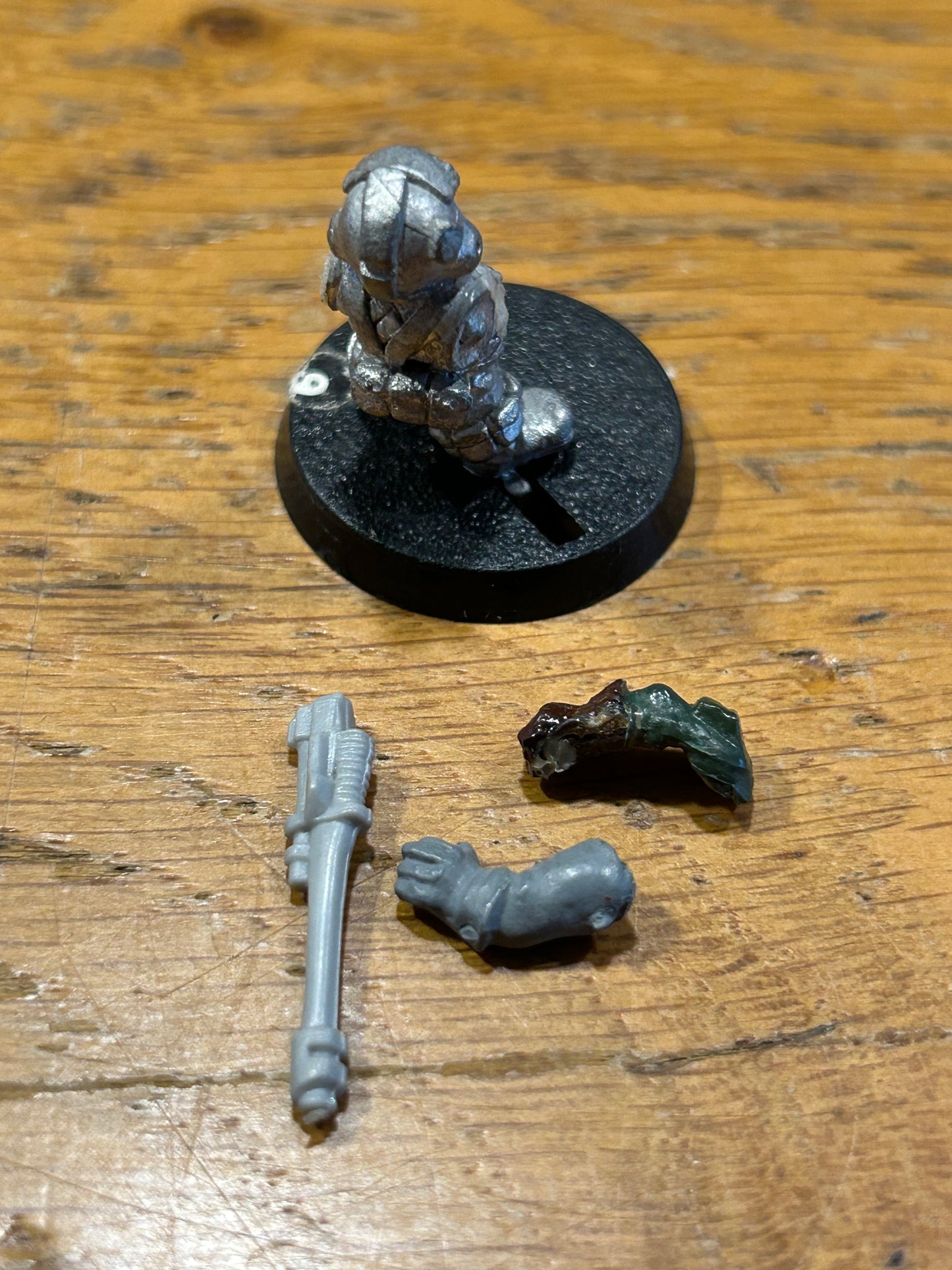 Warhammer 40k Rogue Trader metal squat with plastic arms and lasgun