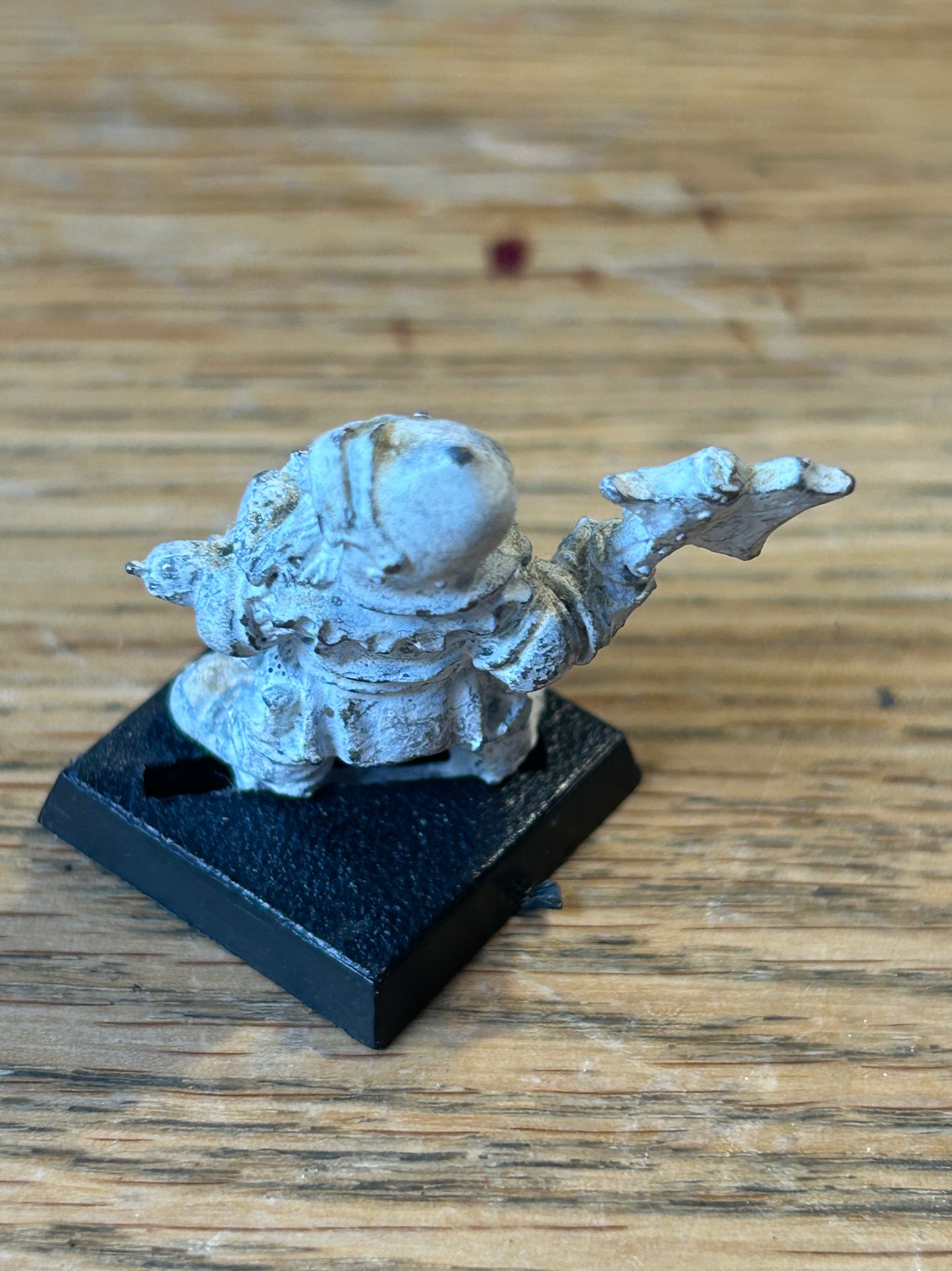 1987 Prince Ulther's Imperial Dwarfs 0312 26 Ulthers Dragon Company Dwarf trooper (undercoated white)