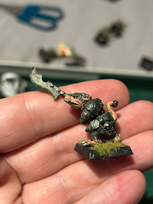 SKAVEN STORMVERMIN METAL OOP HALBERD WARHAMMER fantasy THE OLD WORLD (7 available)