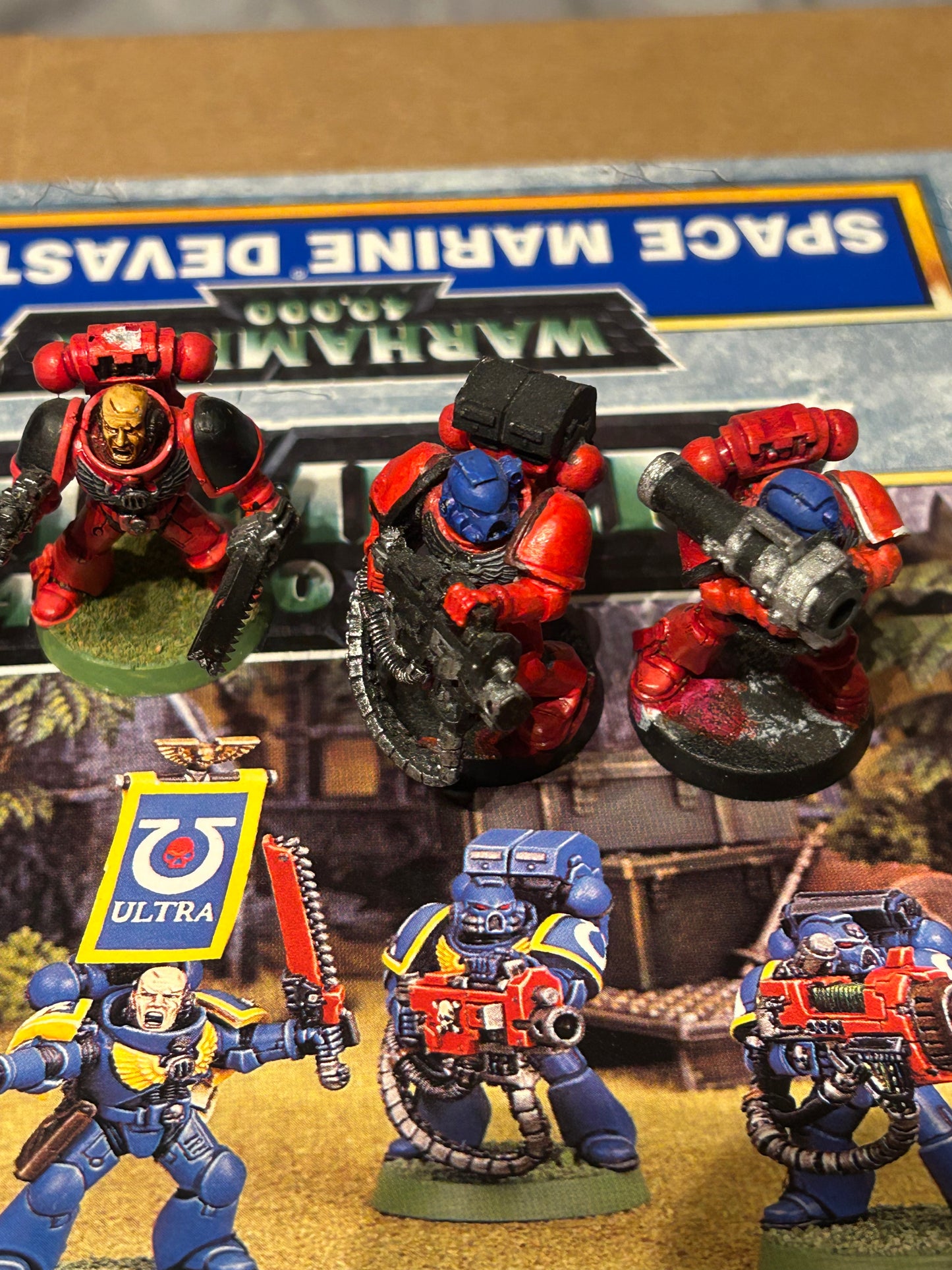 Warhammer 40k space marine devastators squad (comes with card section of box, sergeant is missing banner)