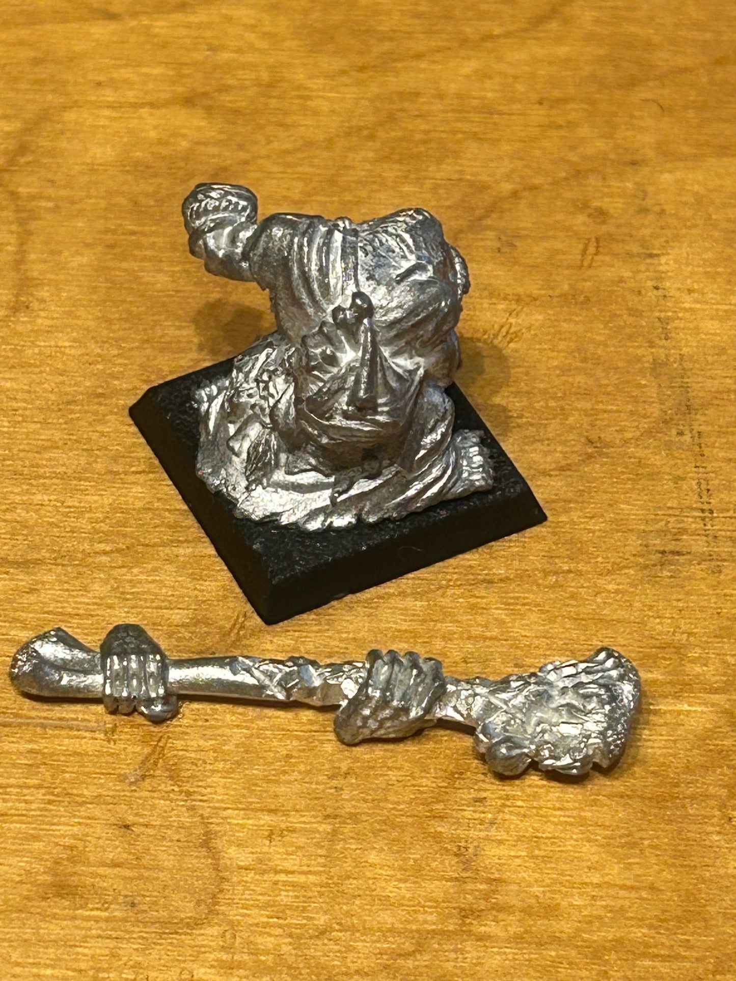 WARHAMMER FANTASY ORCS AND GOBLIN - NAZGOB SHAMAN (no knife)