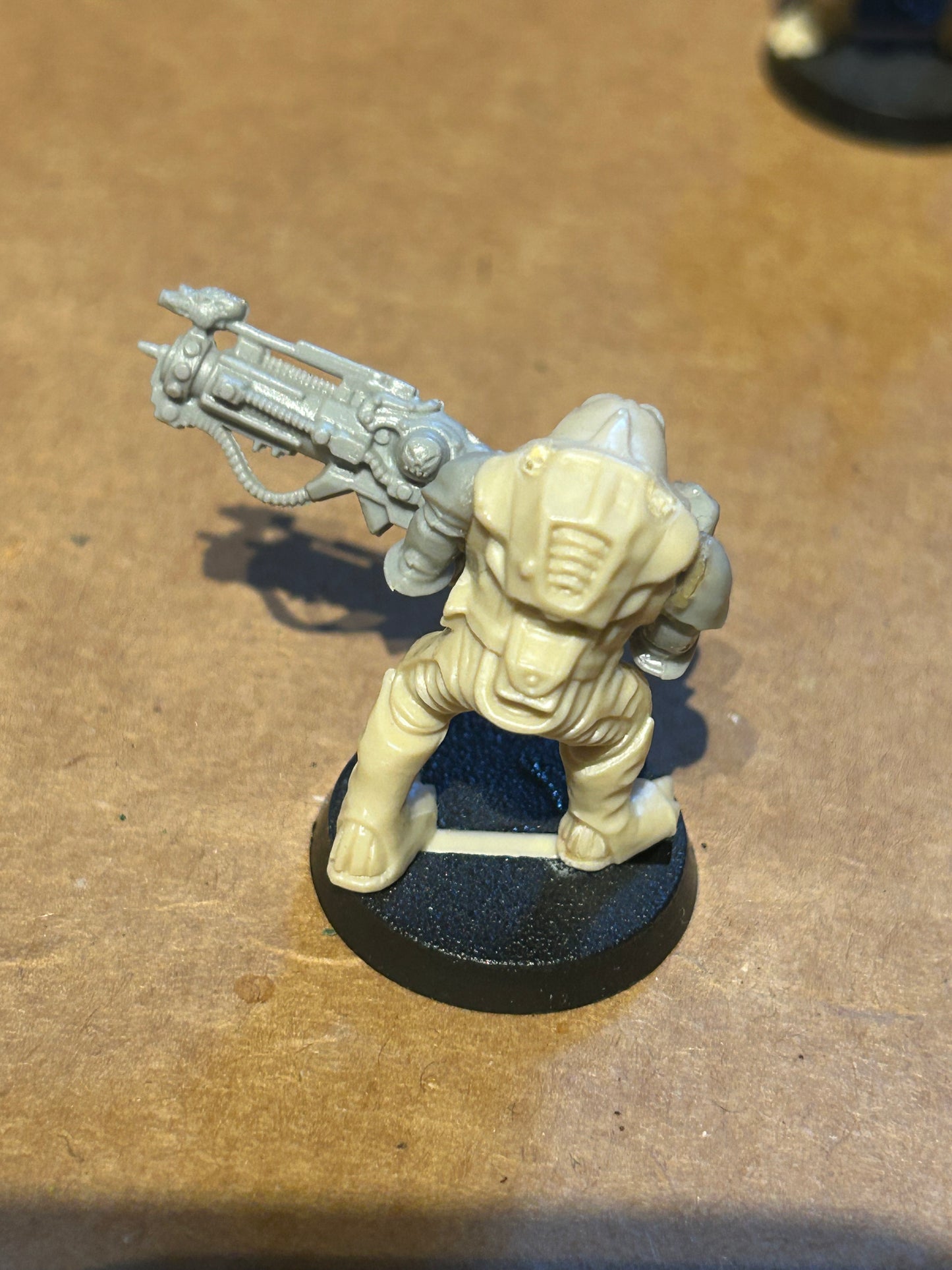 Warhammer 40k/ Rogue Trader Genestealer hybrid with heavy weapon plastic from space hulk expansion