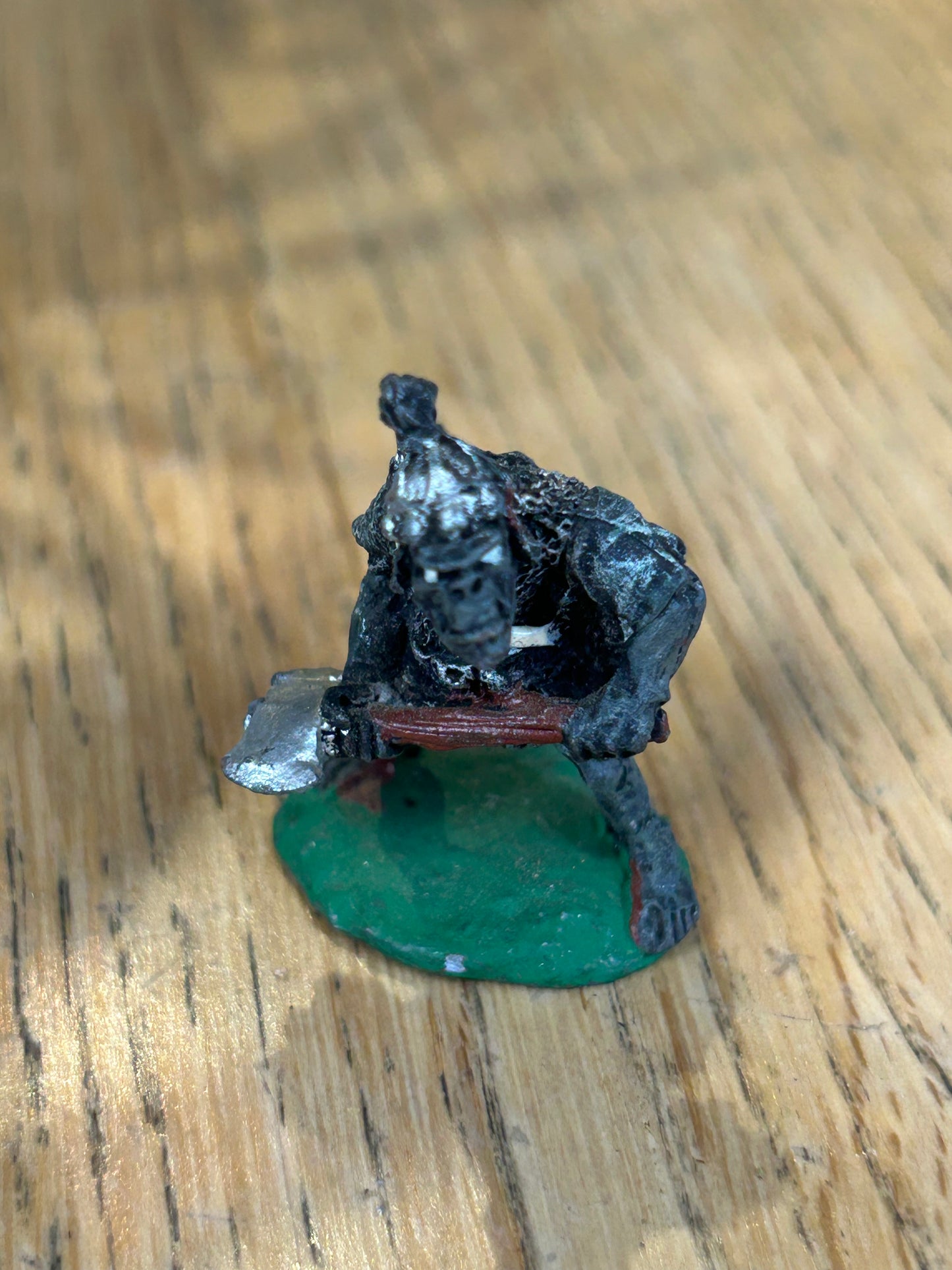 Citadel - Pre Slotta - Warhammer - C15 armoured Orc bodyguard - with large axe 1984