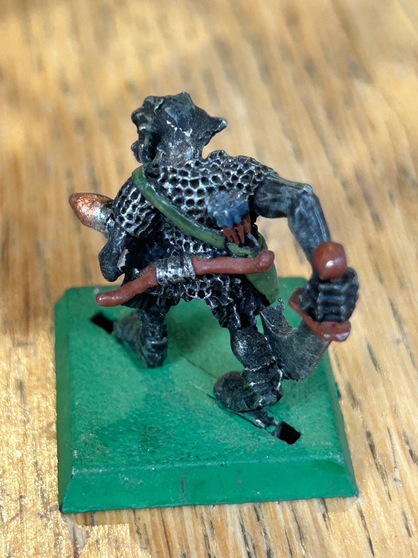 Citadel Warhammer 80s LOTR ME42 Orc of the White Hand with sword