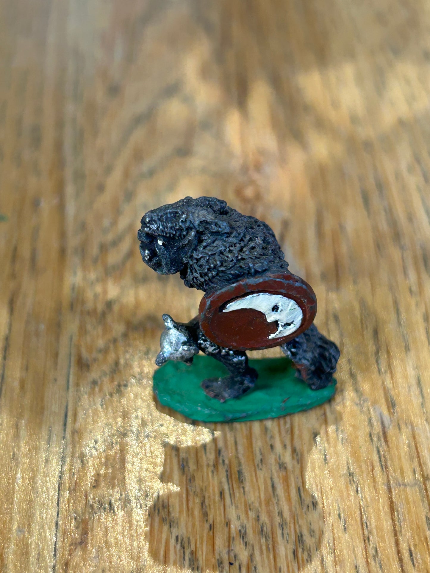 Warhammer fantasy preslotta orc with mace and shield