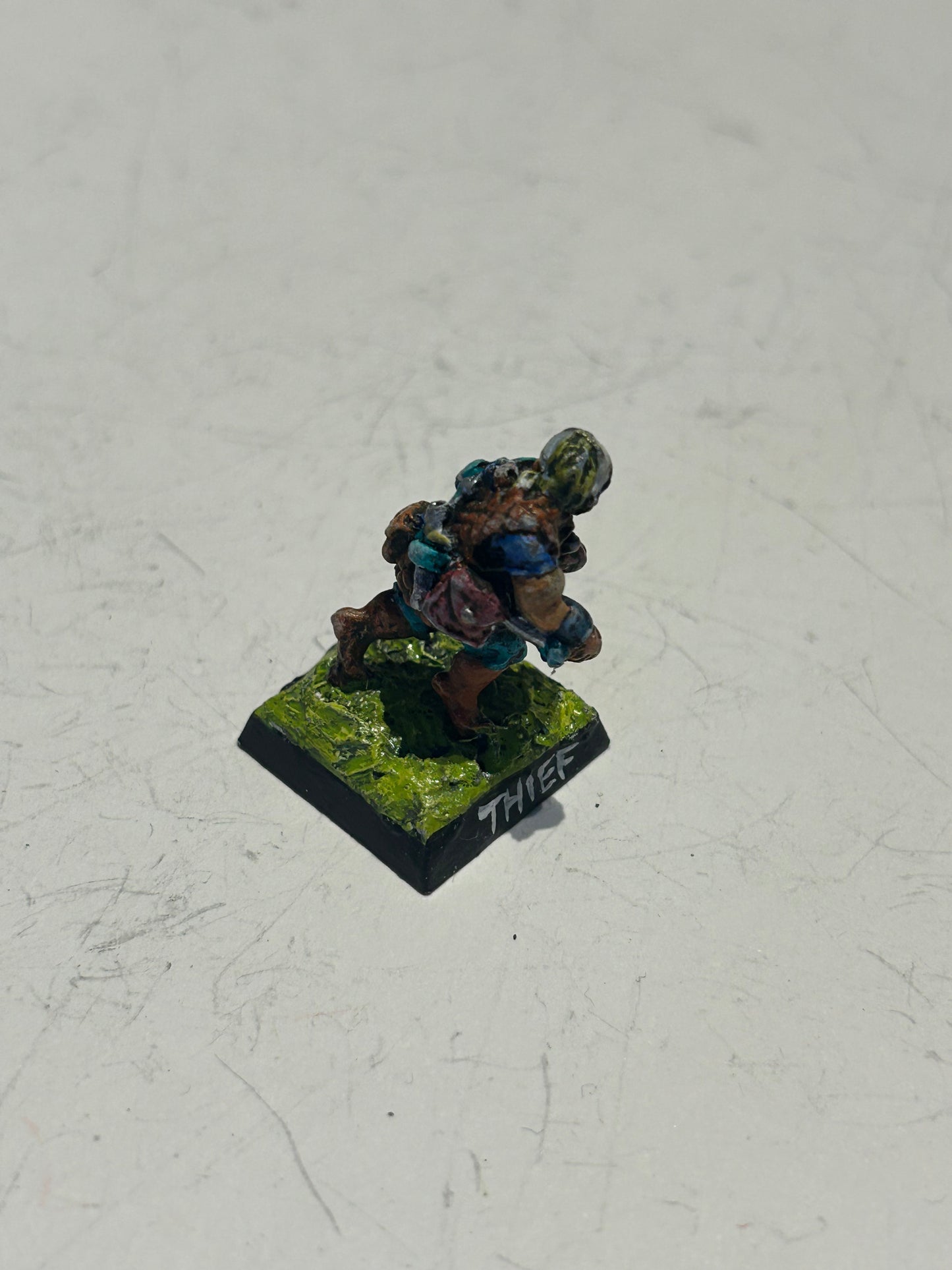Citadel C04 Thieves Thief with Dagger C04/1a Games Workshop Warhammer Fantasy