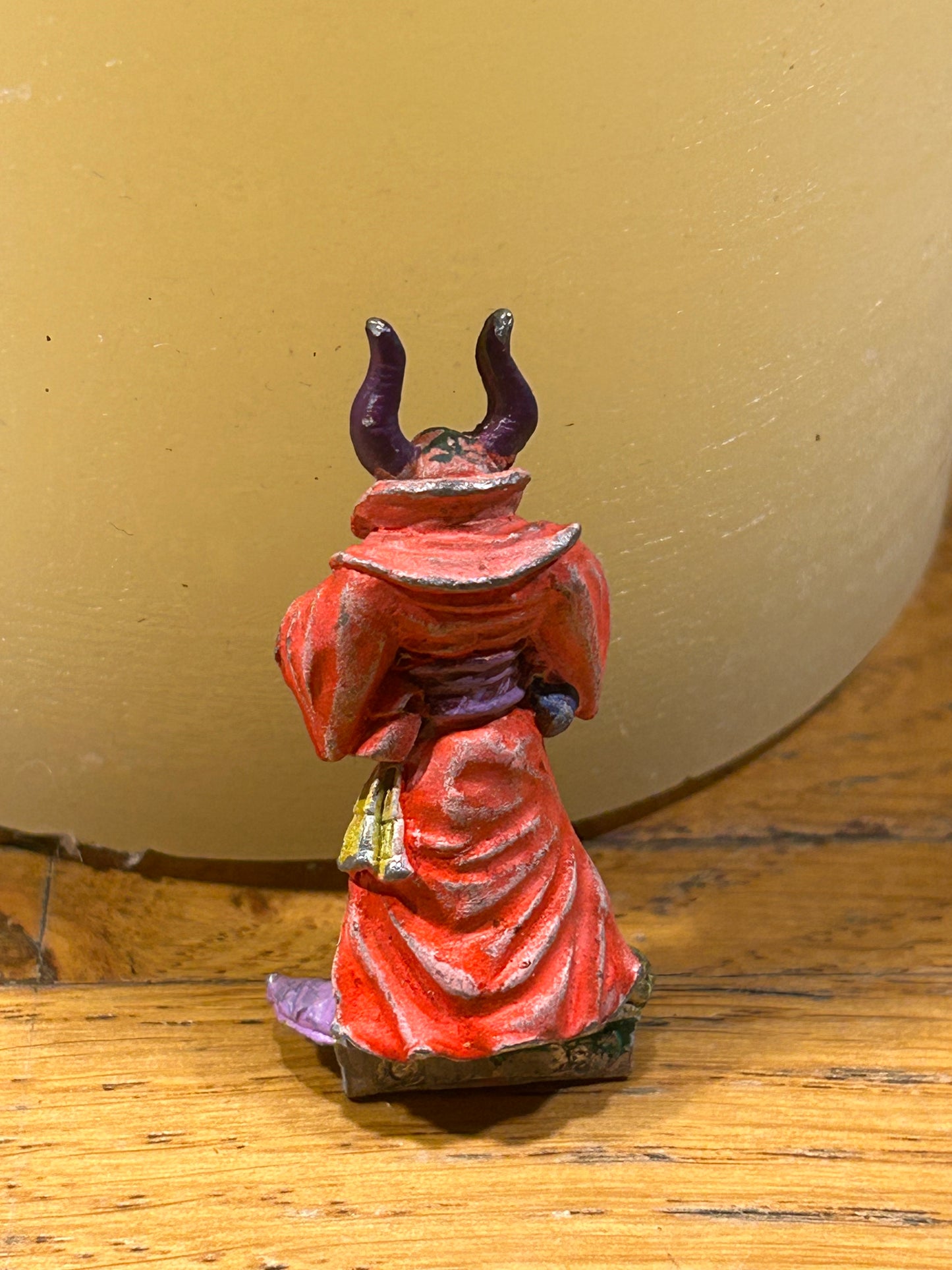 Chaos Familiar scroll bearer- Warriors Of Chaos - Citadel Warhammer Fantasy Metal