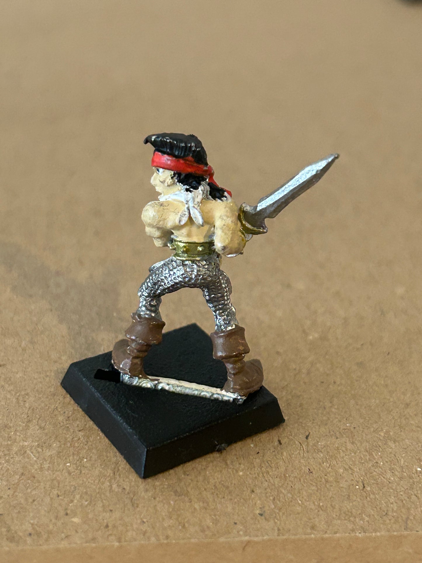 Warhammer Fantasy old world wood elf Elf Wardancer ELF5 Hathnir sword and bandaged arm
