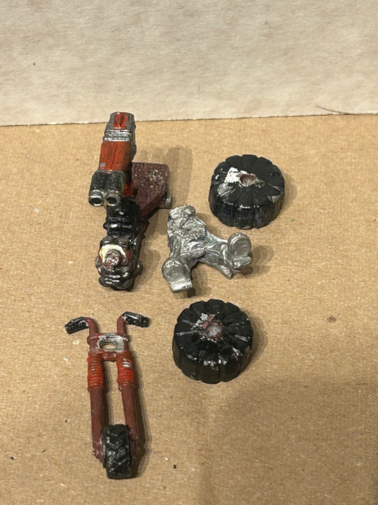 CITADEL WARHAMMER 40K OOP 1980s SQUAT HEAVY TRIKE BIKER (no gunner and missing front light)