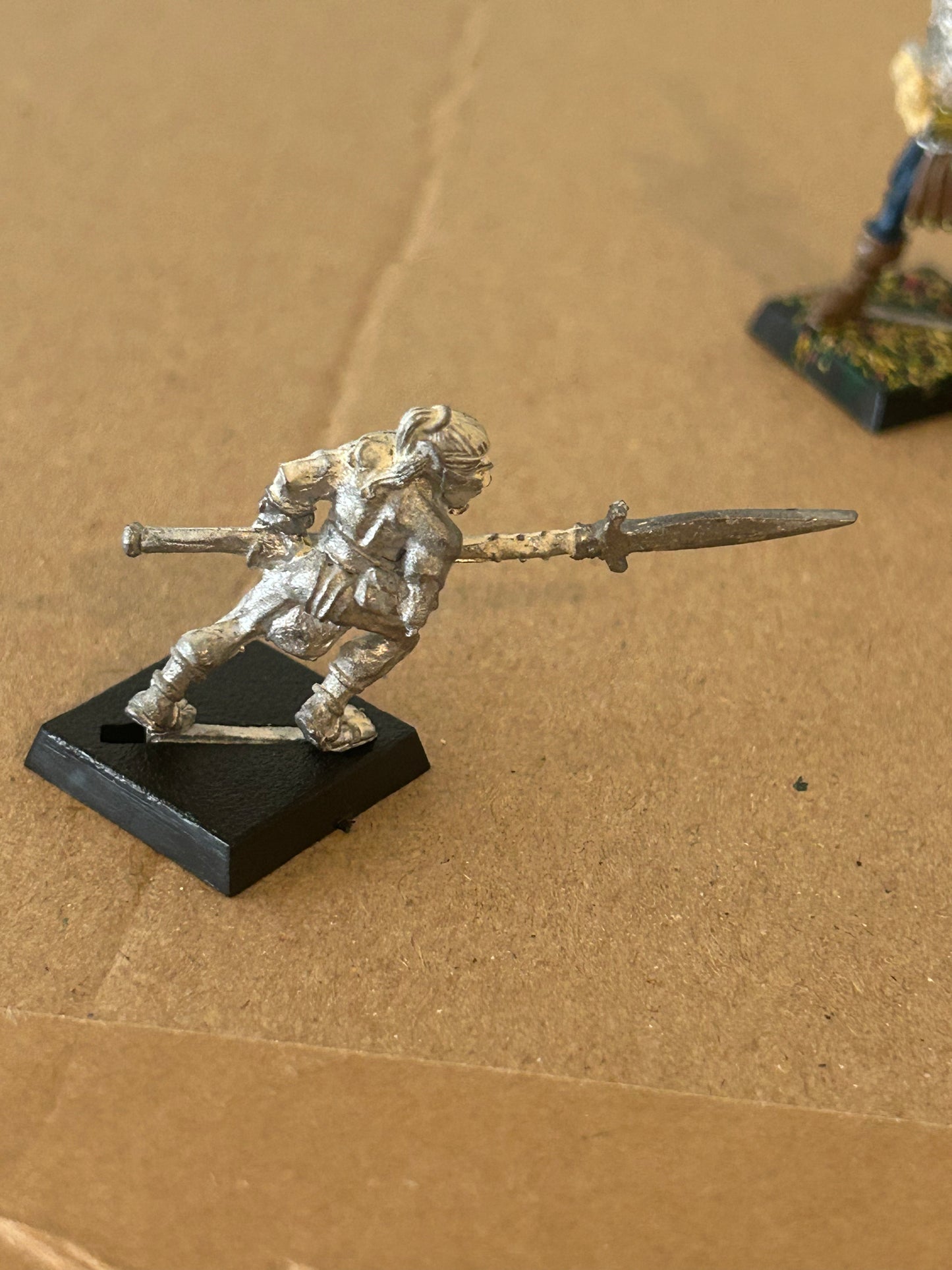 Warhammer Fantasy old world wood elf wardancer with spear