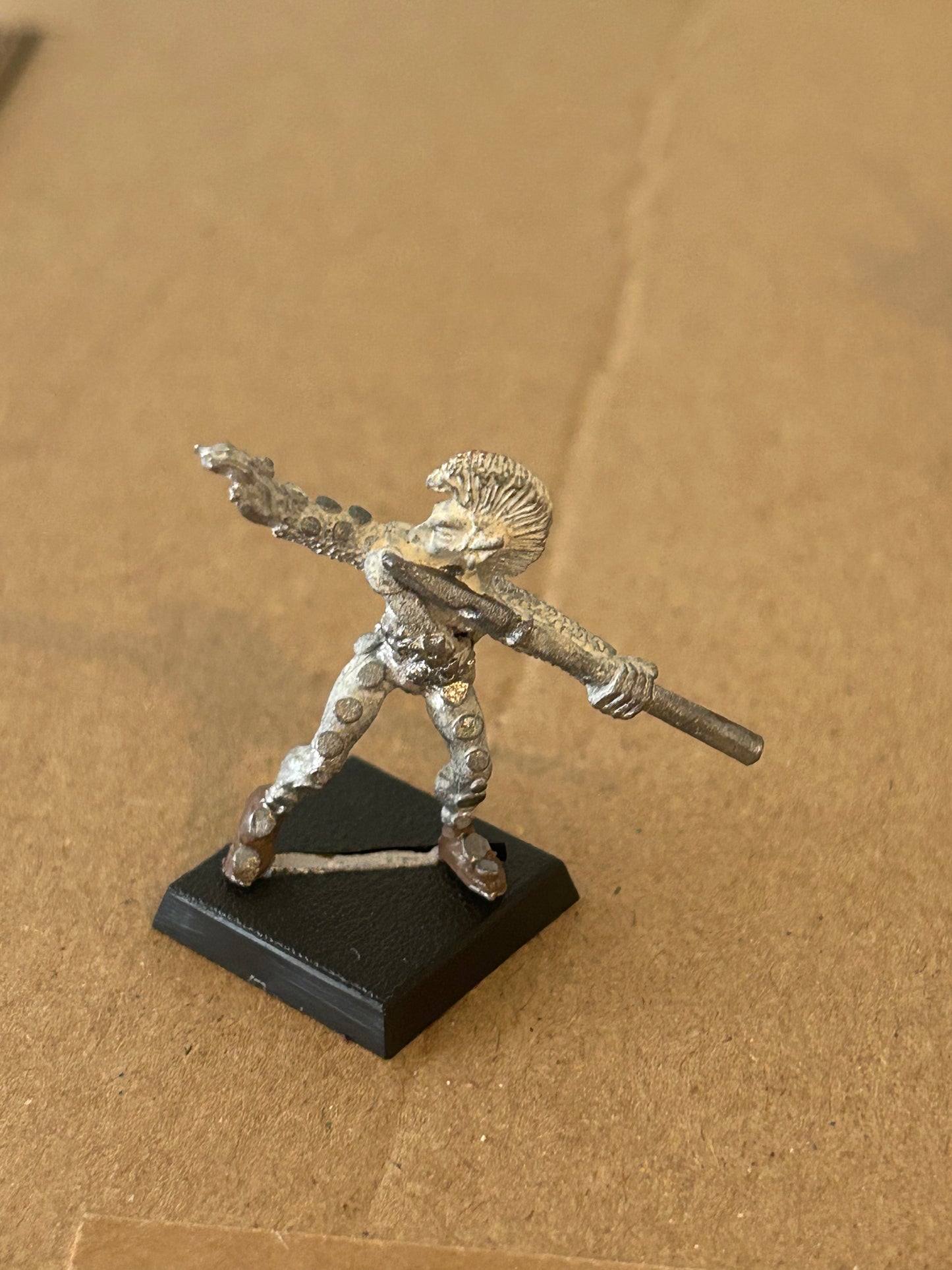 Warhammer Fantasy old world wood elf wardancer with javelin