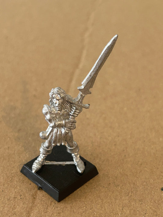 Citadel Warhammer classic 80s Elf Warrior Kaer