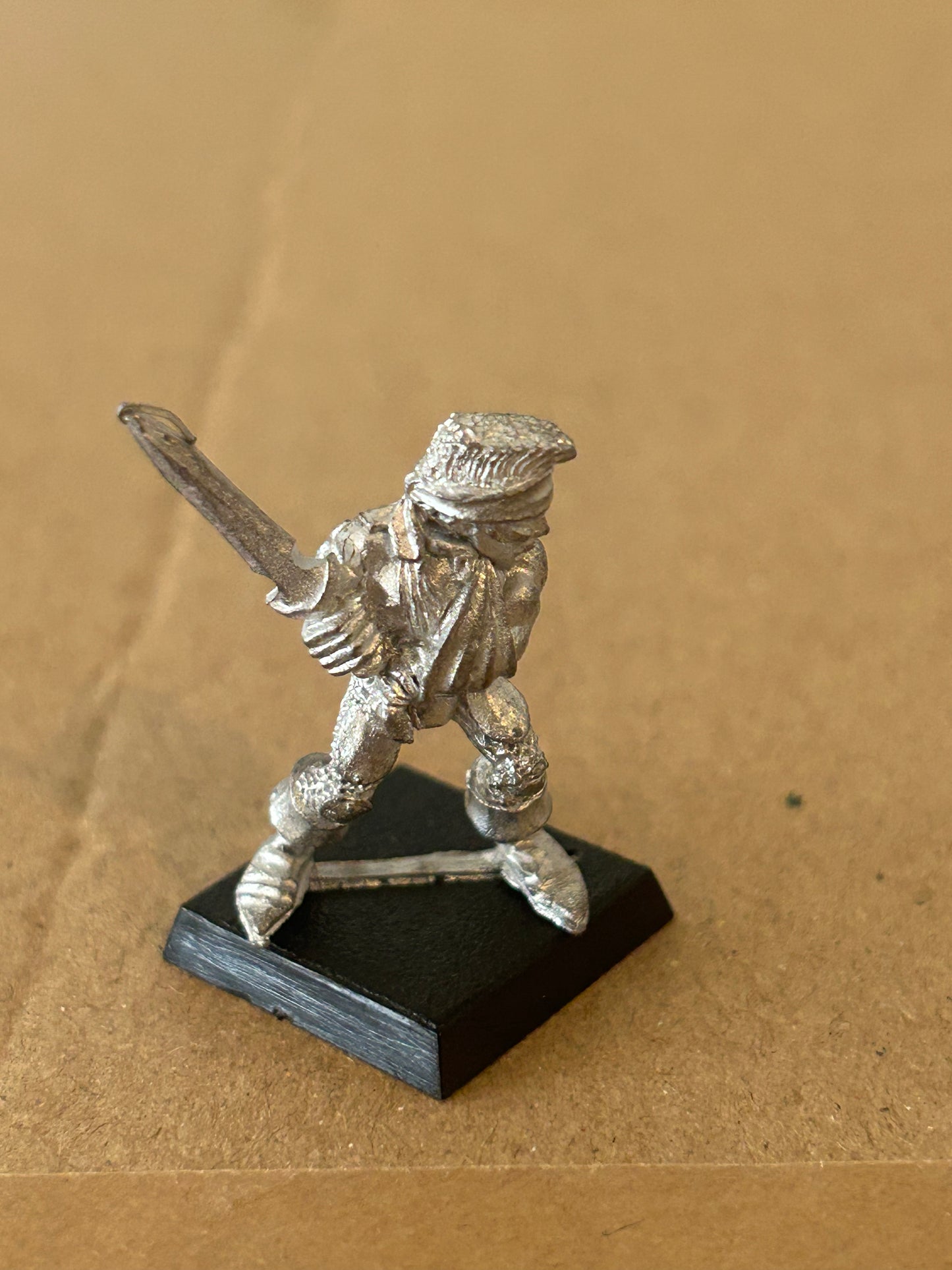 Warhammer Fantasy old world wood elf Elf Wardancer ELF5 Hathnir sword and bandaged arm