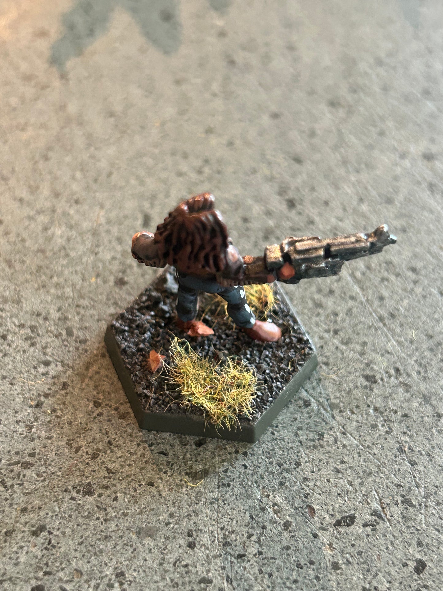 FUTURE SKIRMISH
Chequer Gang Ganger with Machine Pistol