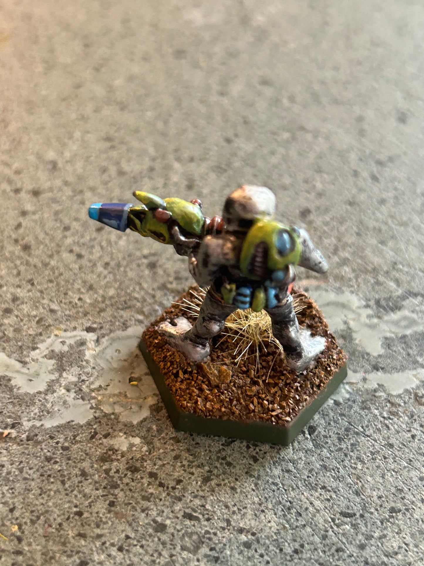 FUTURE SKIRMISH
Alien Grey
EM4