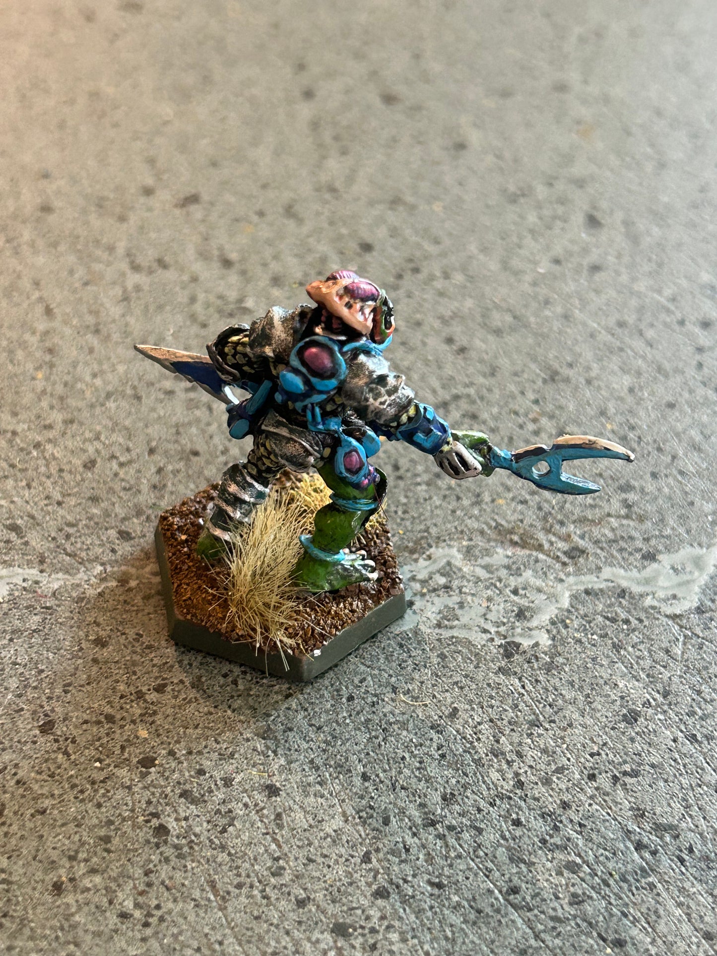 FUTURE SKIRMISH
Alien Hunter EM4