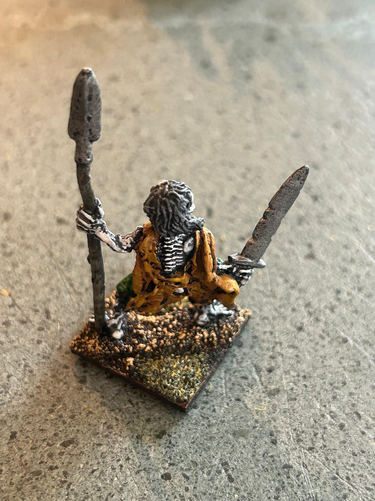 Essex miniatures Bob Olley Q120 Zombie: with Sword and Spear