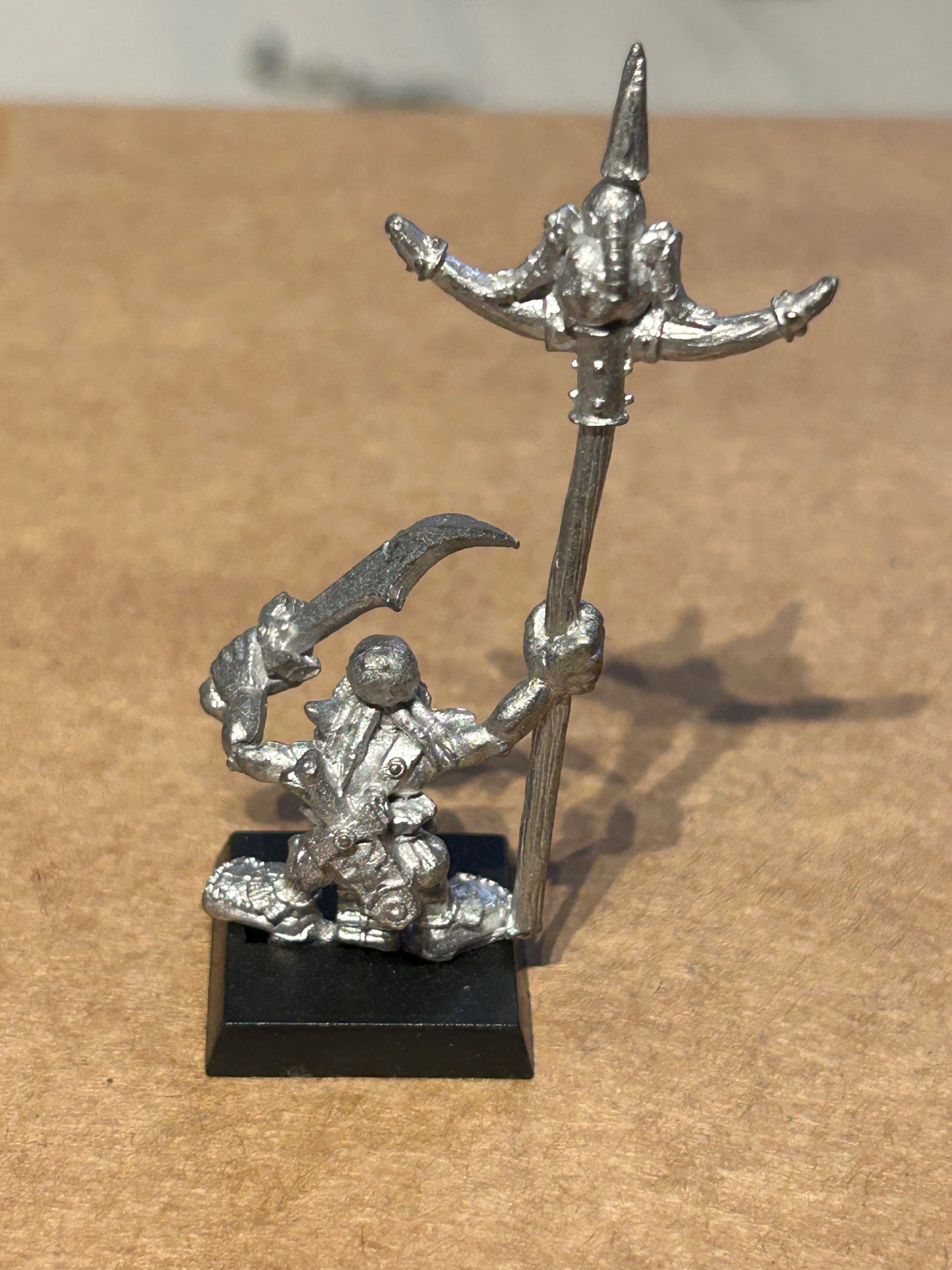 Warhammer fantasy forest goblin standard bearer