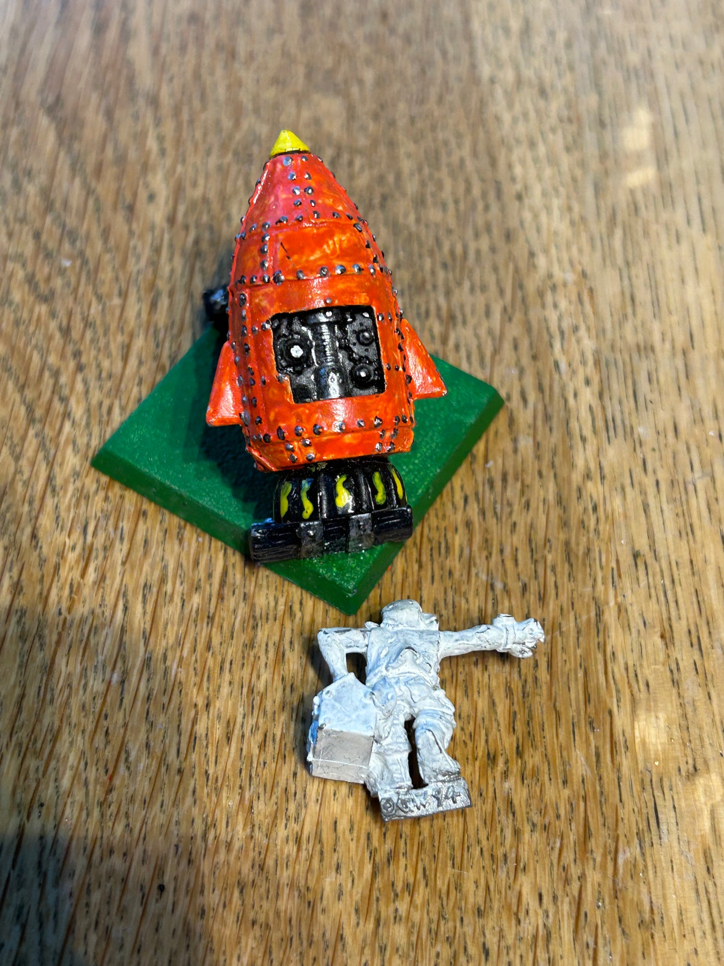Ork Pulsa Rokkit Metal with one Crewman Warhammer 40k OOP