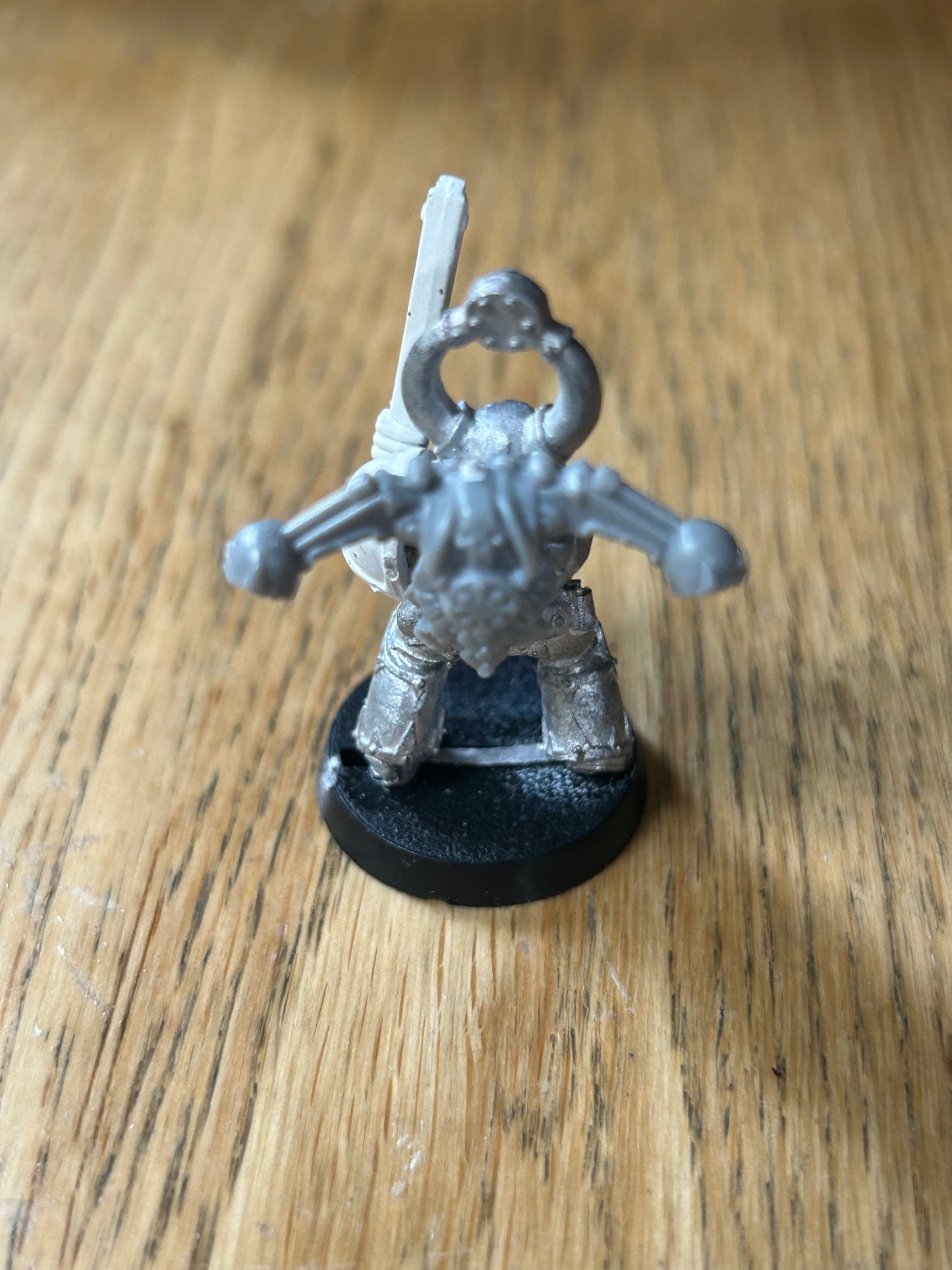 Warhammer 40k metal chaos space marine (missing one plastic arm)