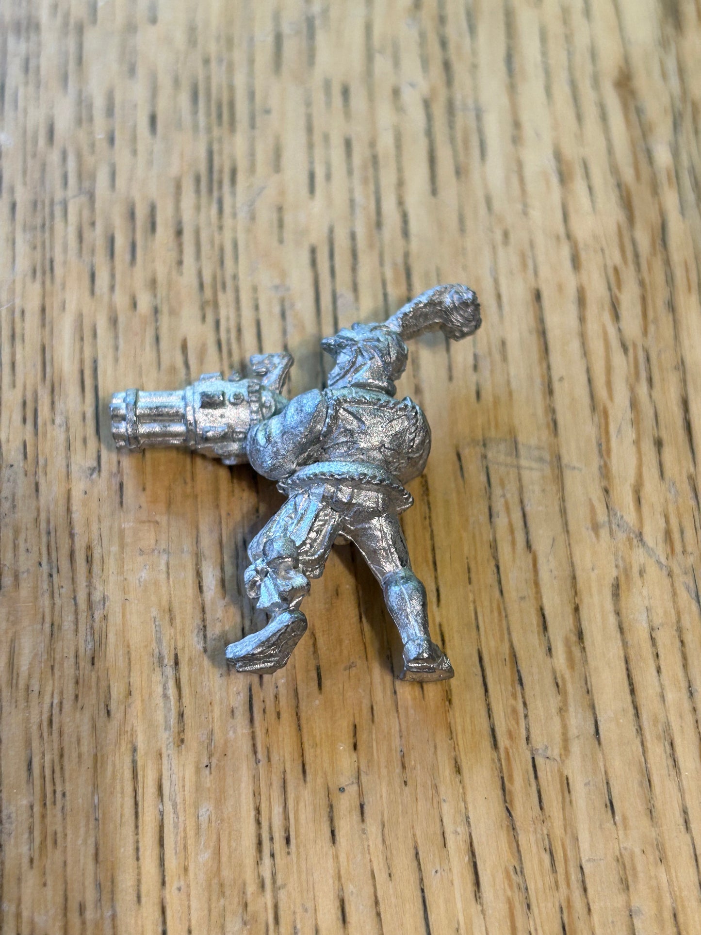 Warhammer fantasy Empire War Wagon Crew Man with Repeating Handgun Metal