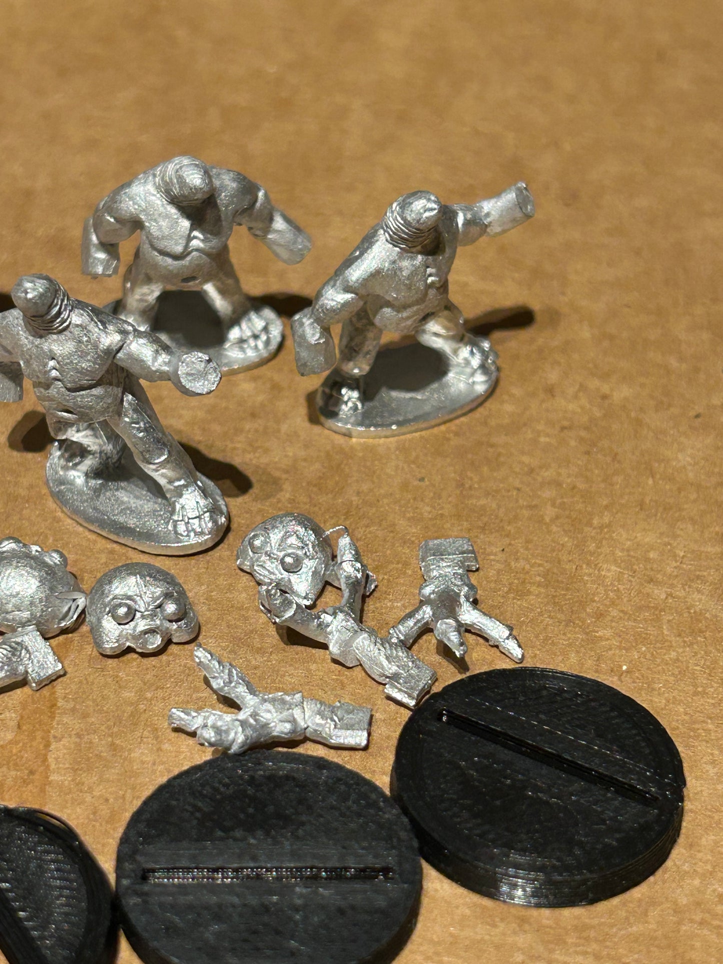 Checkpoint miniatures 28mm bug eyed aliens x4