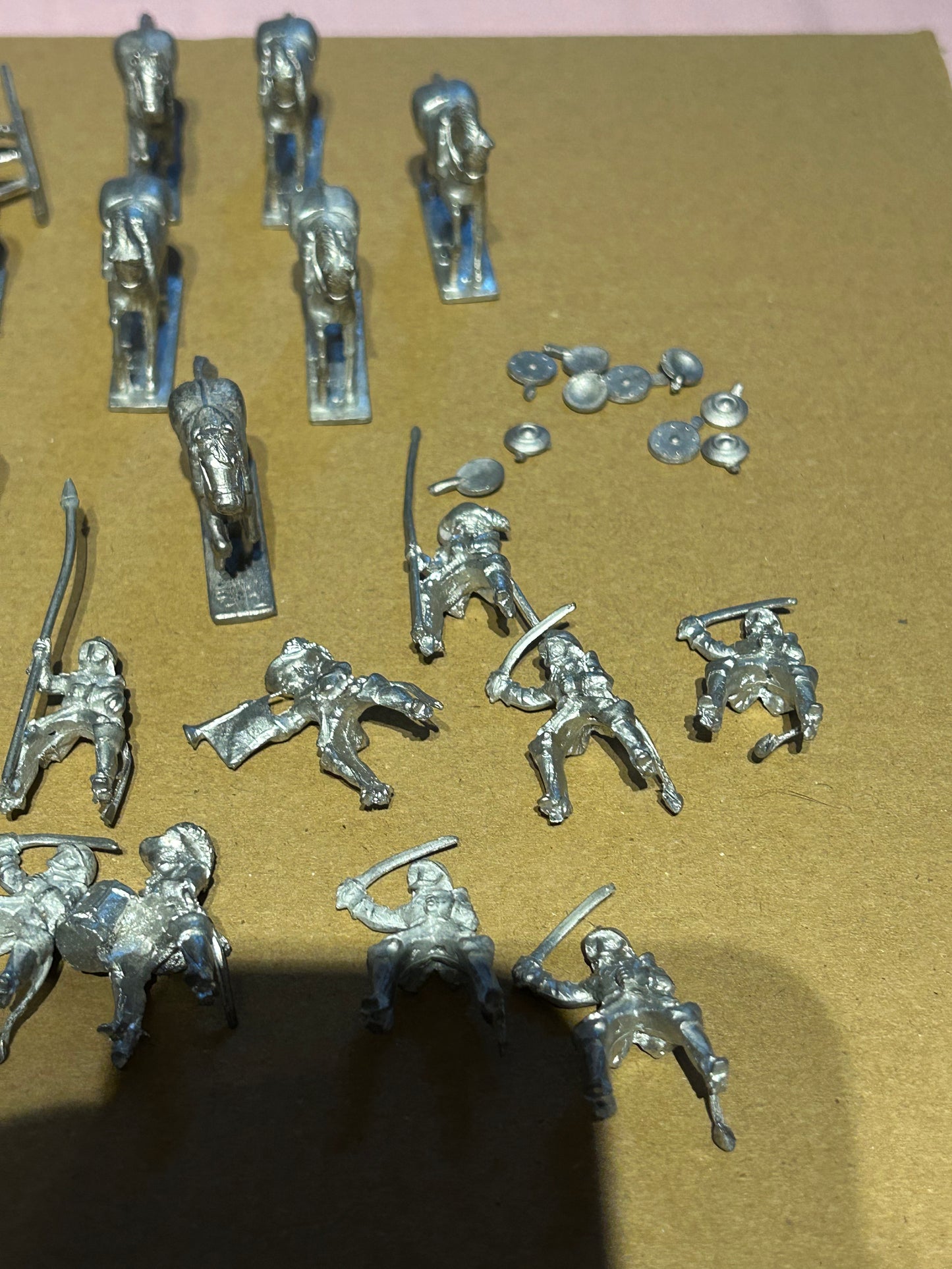 Lamming or minifigs cavalier and Roundheads cavalry x16 historical miniatures English civil war