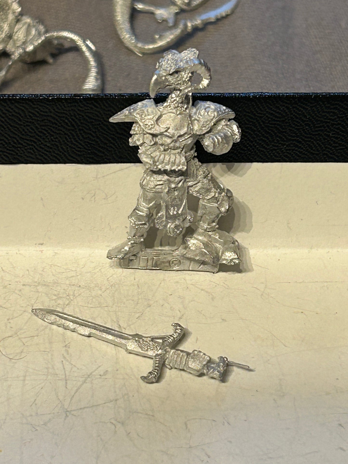 Knightmare miniatures Beastman champion