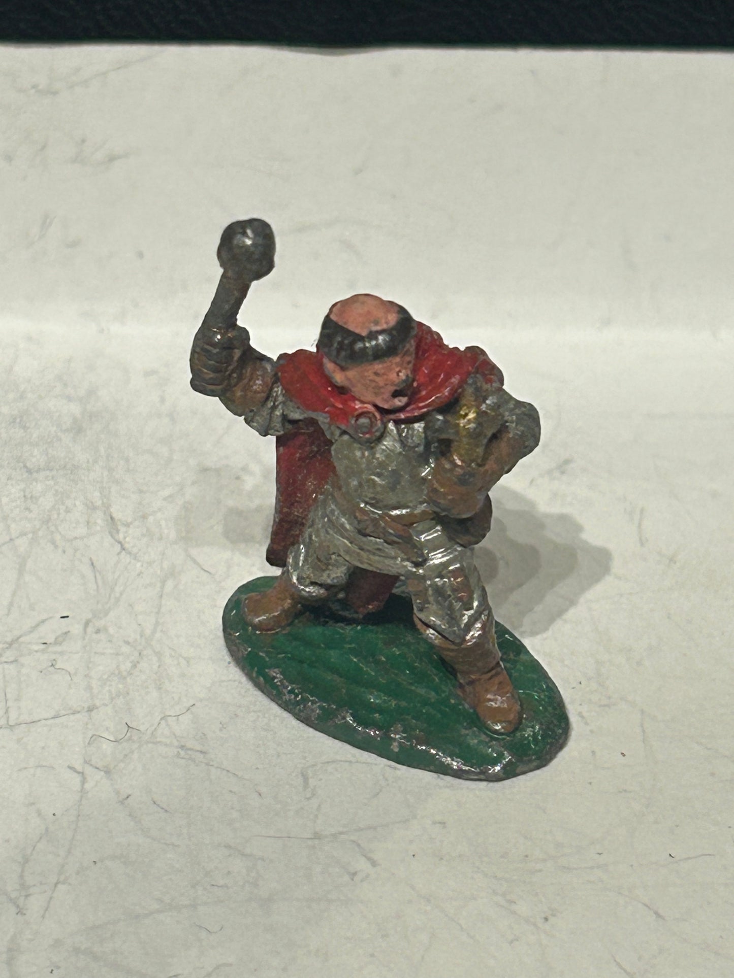 Warhammer Citadel Fantasy Adventurer FA3-2 Cleric with Cross and Mace Spring ’82 bretonnian