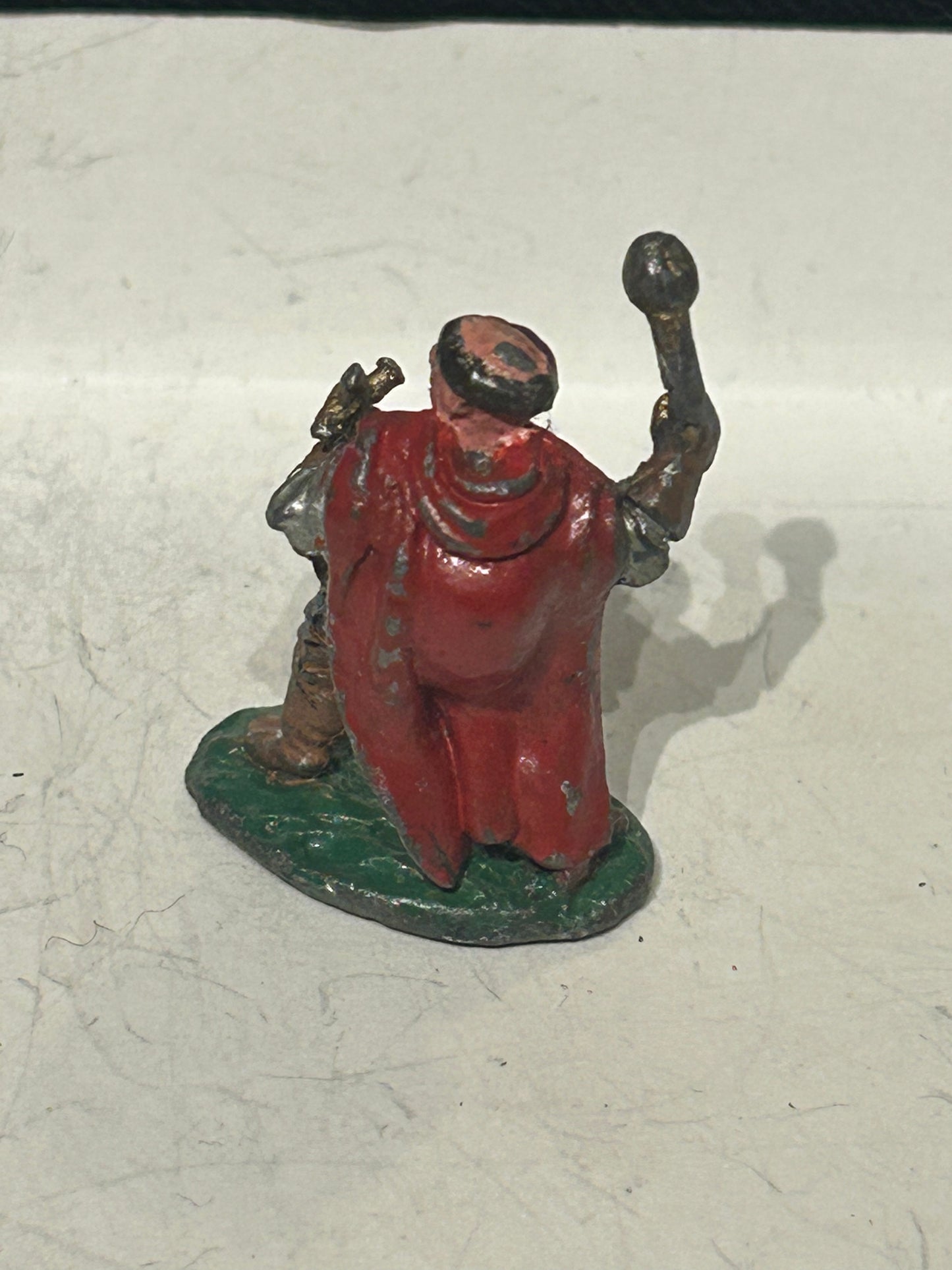 Warhammer Citadel Fantasy Adventurer FA3-2 Cleric with Cross and Mace Spring ’82 bretonnian