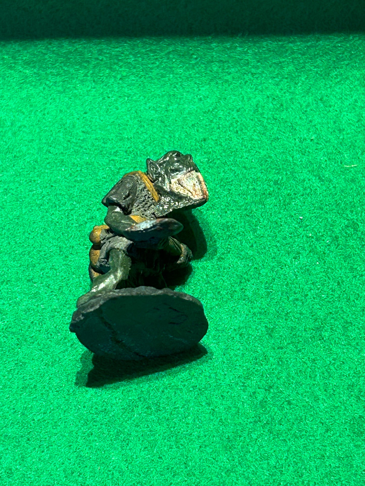 Citadel - Pre Slotta - Warhammer - C15 armoured Orc bodyguard - with large axe 1984