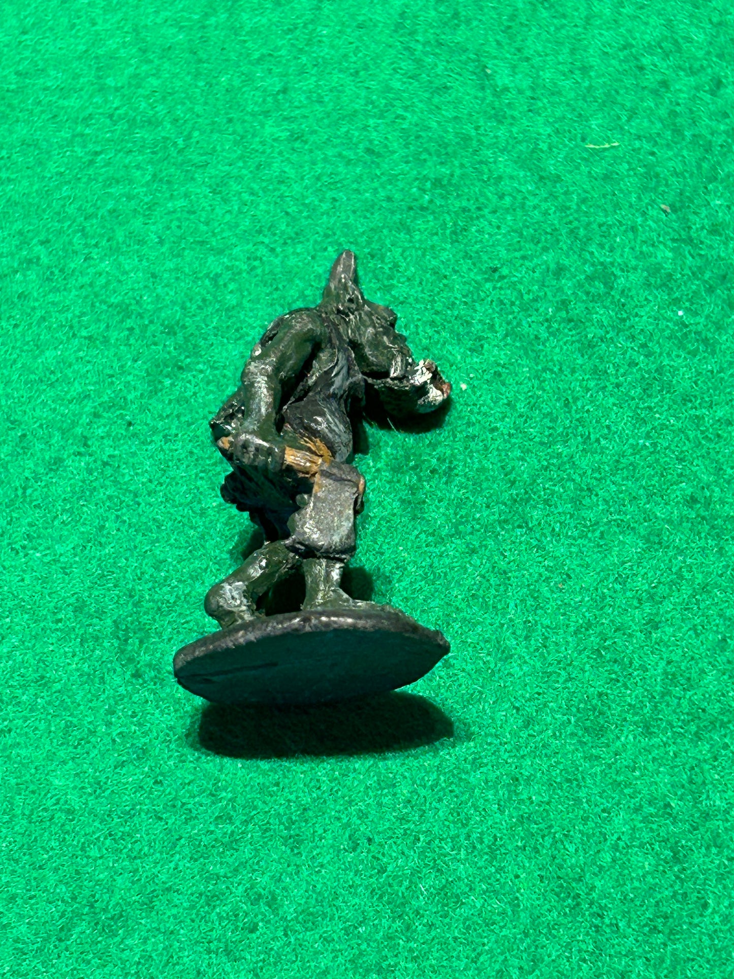 Citadel - Pre Slotta - Warhammer - C15 Orc Warrior - with axe and spear 1984