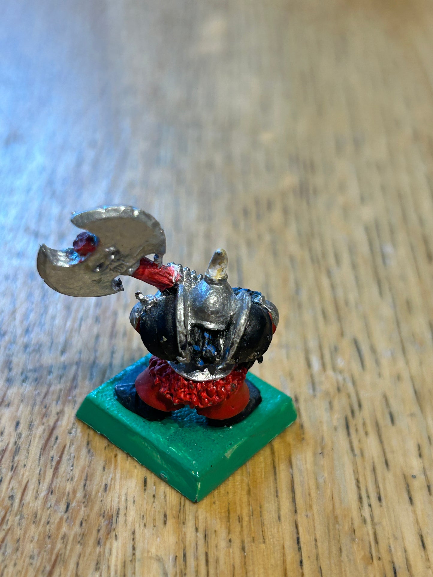 Warhammer fantasy marauder miniatures chaos dwarfs CD 20 (19?) Horned Helmet, w. Two-Handed Axe (MM90/5d)