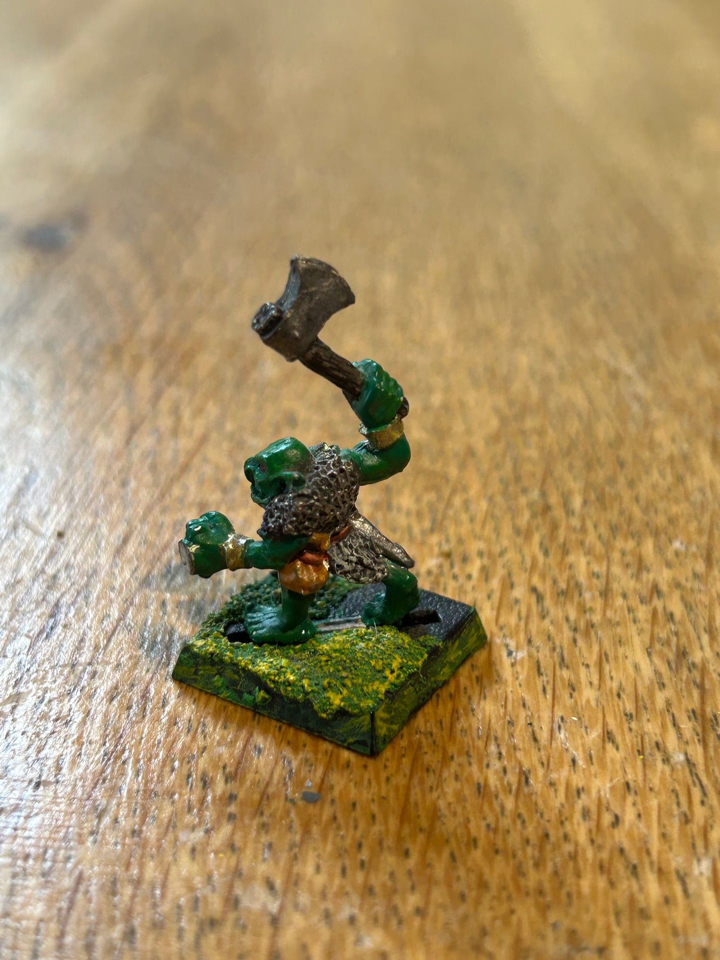 Warhammer fantasy marauder miniatures mm30 goblin with axe