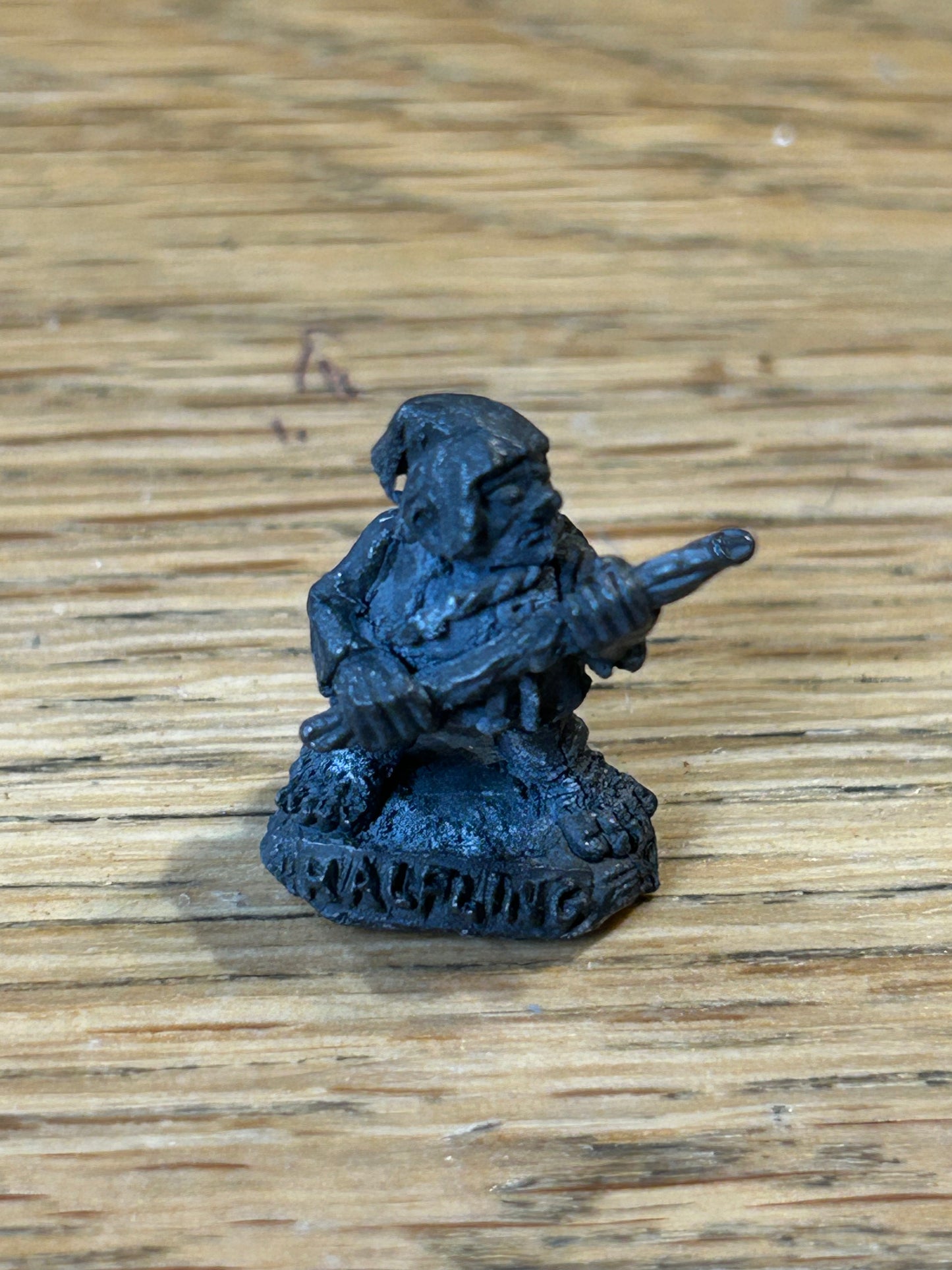 Citadel miniatures warhammer fantasy preslotta c11 halfling with broken spear