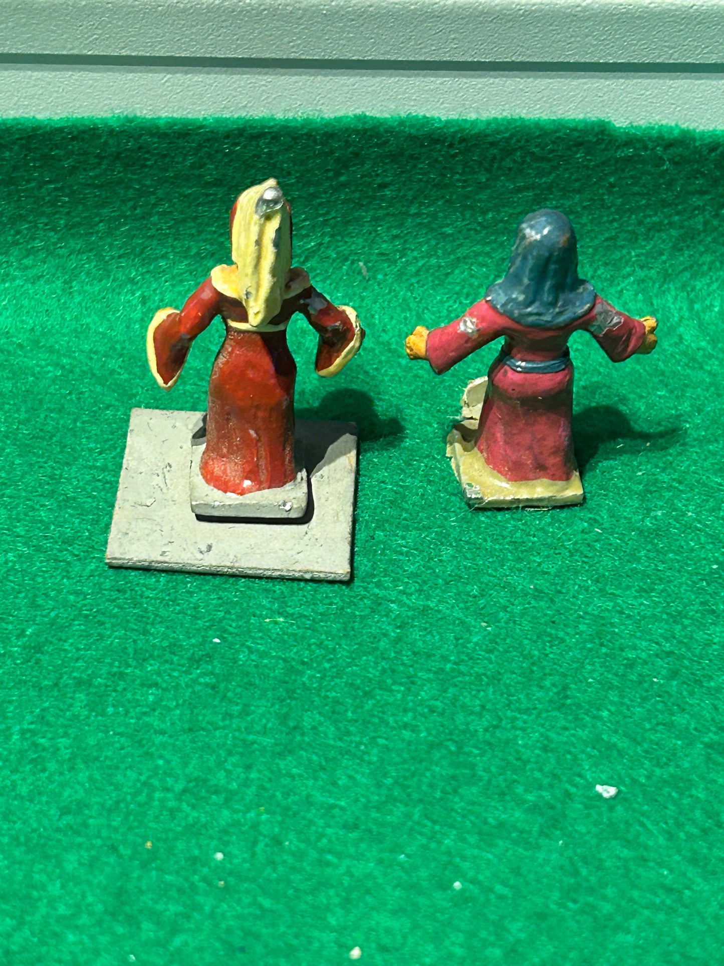 Lamming miniatures princess and lady in waiting medieval 25mm