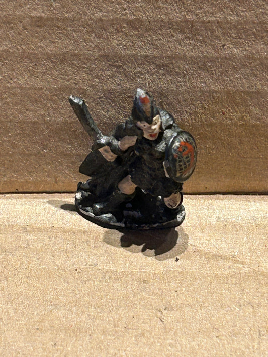 Vintage Painted Citadel Warhammer Fantasy C09 Dark Elves “ Black Guard Female “