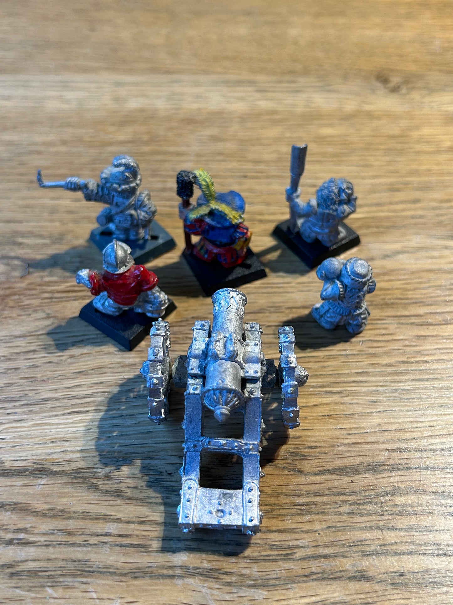Warhammer fantasy marauder dwarf cannon / siege gun MM13 (missing the stool and one crewman has no tab) includes the original metal wheels