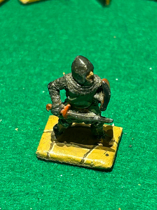 Citadel medieval range M10 armoured swordsman