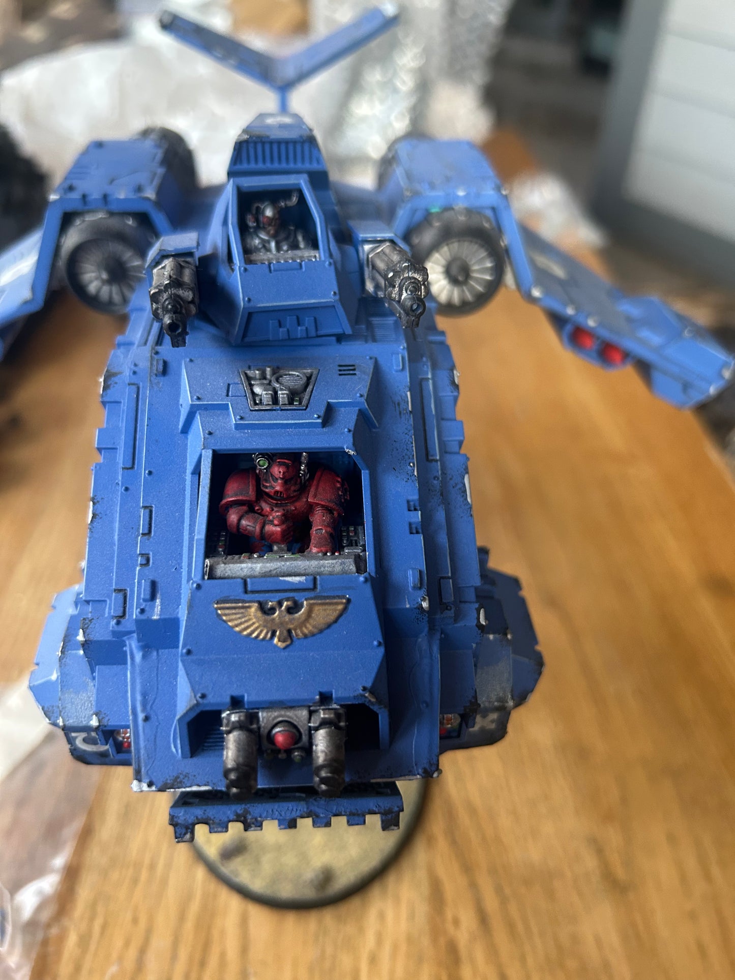Warhammer 40m storm raven gunship space marines (nicely painted in ultramarines colours)