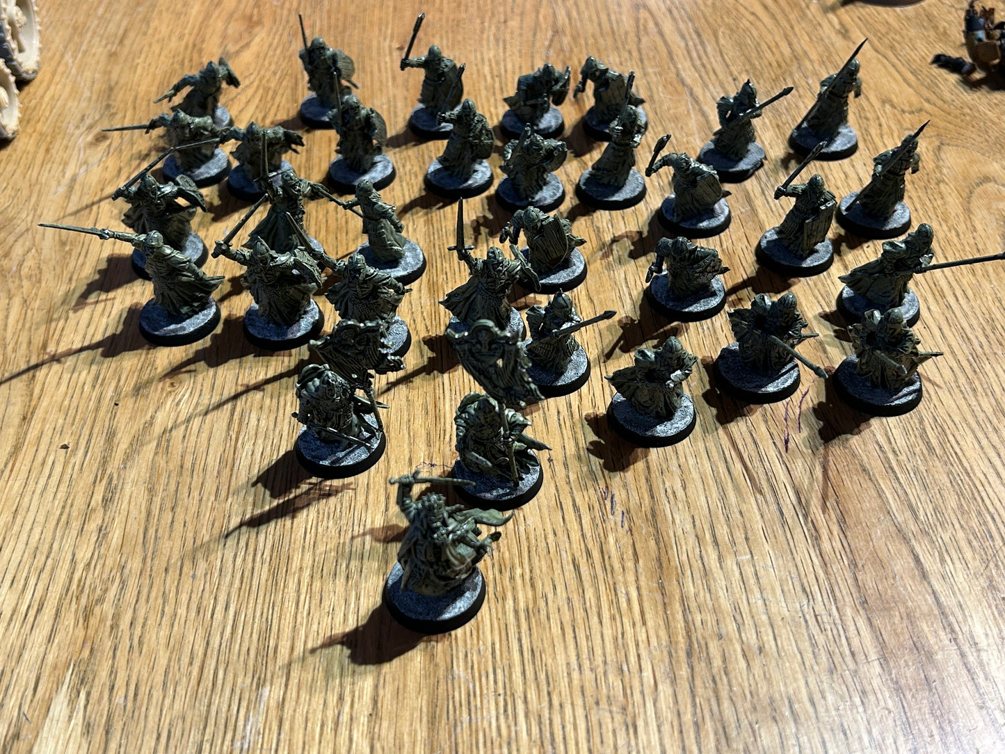 Lord of the rings MESBG Army of the dead plastic x33 including king, 2 standards (1 spear is broken and only 18 have shields)