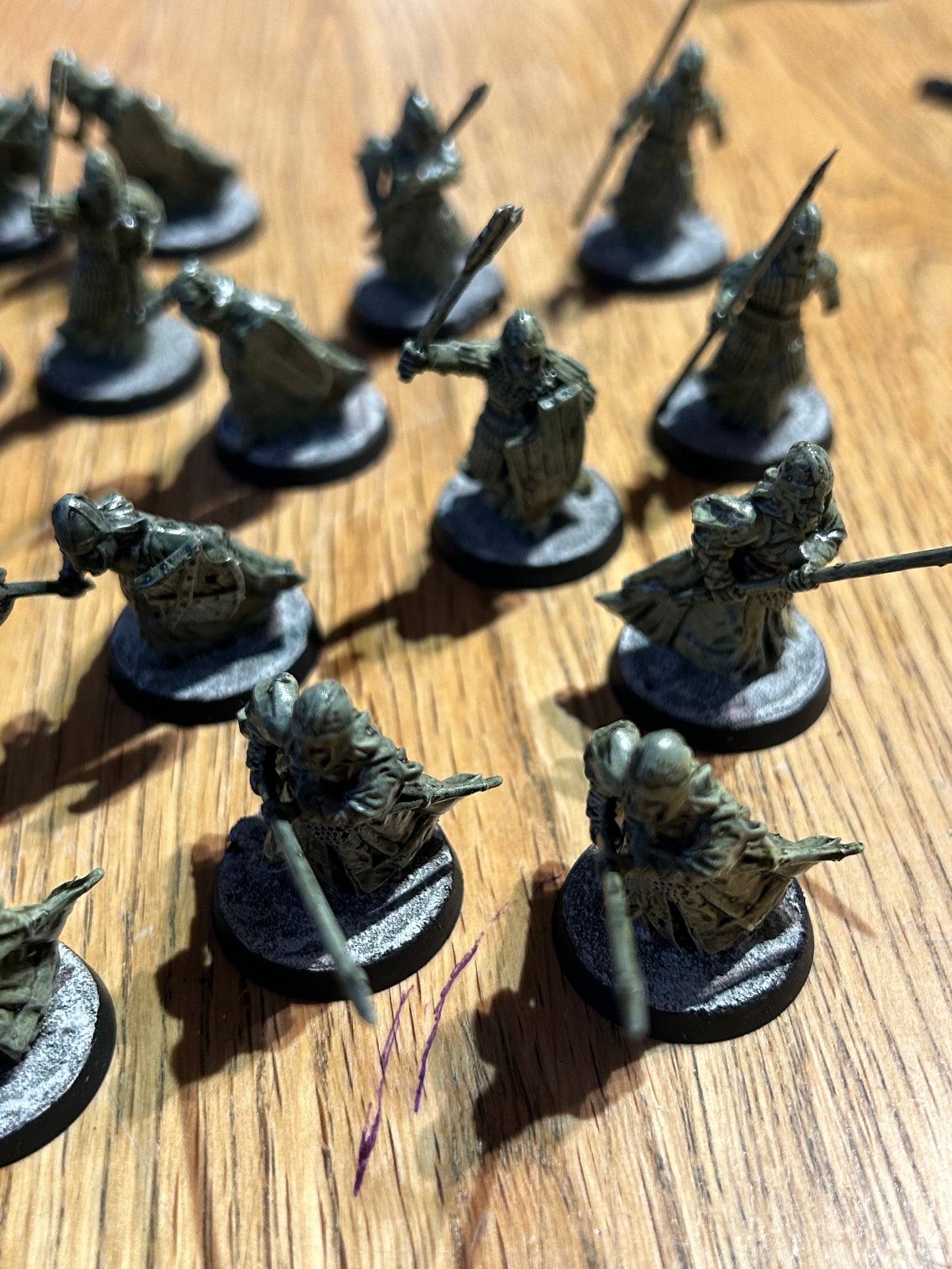 Lord of the rings MESBG Army of the dead plastic x33 including king, 2 standards (1 spear is broken and only 18 have shields)