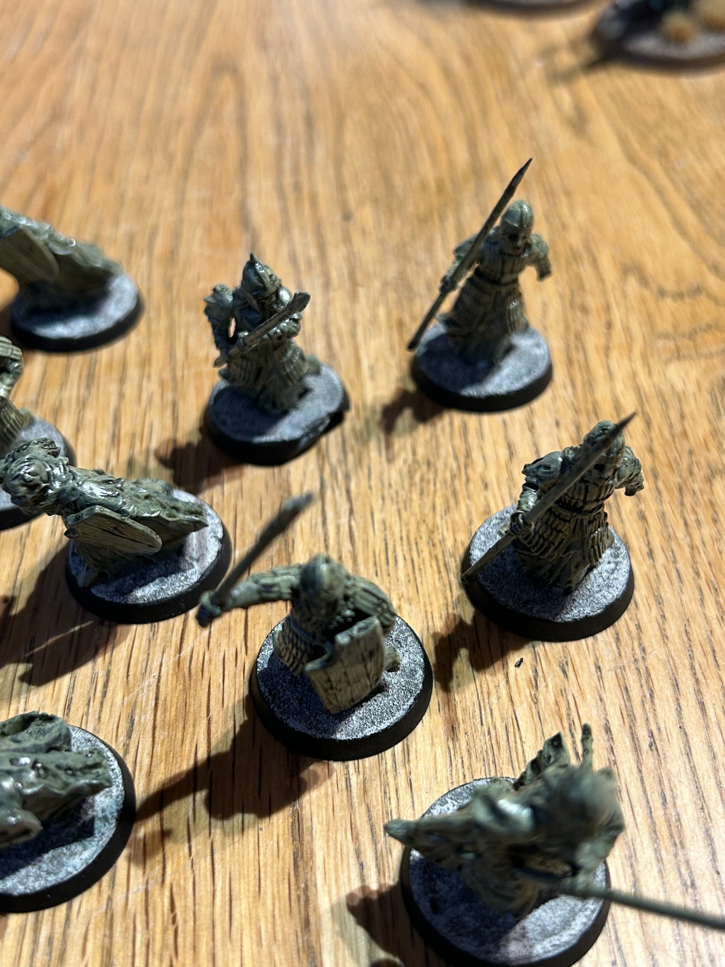 Lord of the rings MESBG Army of the dead plastic x33 including king, 2 standards (1 spear is broken and only 18 have shields)